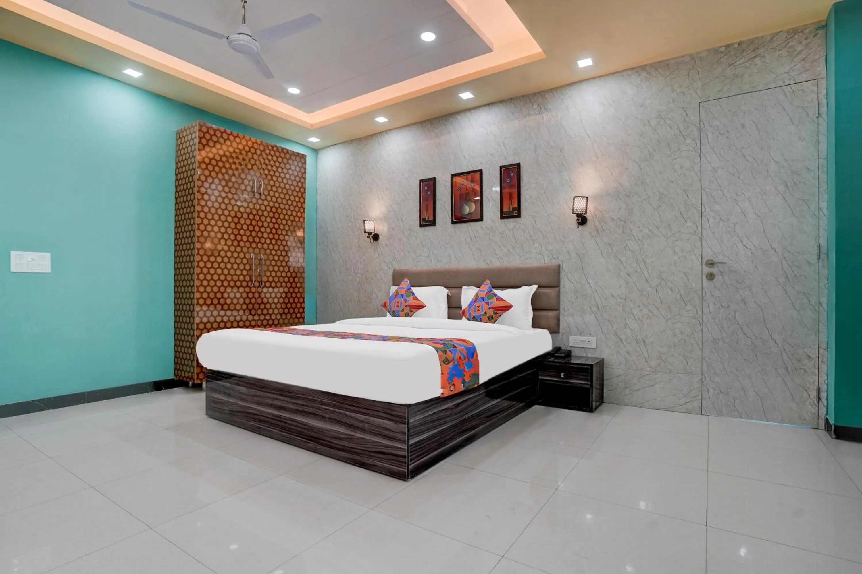 Bed in FabHotel Sky - Nr Sapphire 83 Mall, Manesar