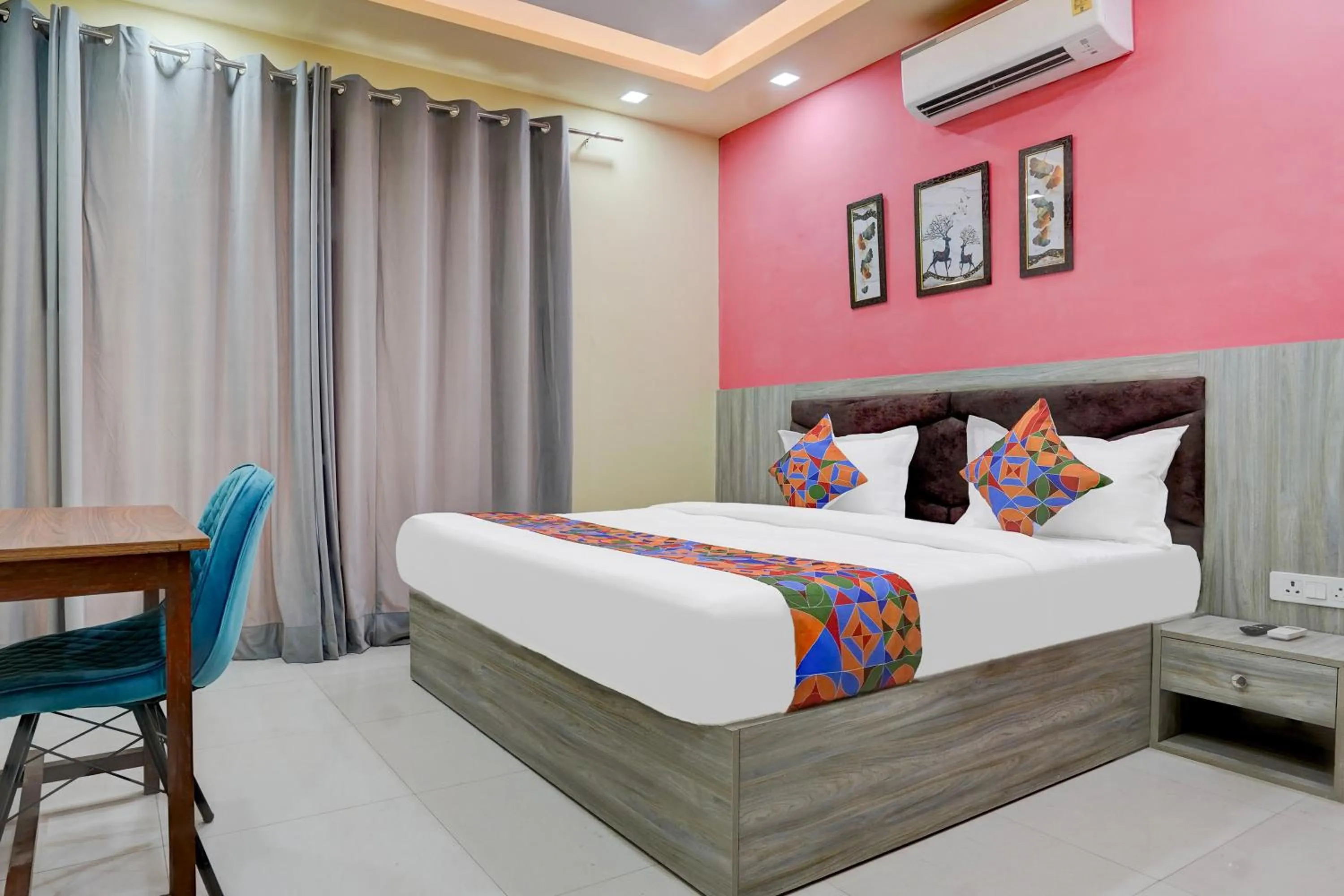 Bed in FabHotel Sky - Nr Sapphire 83 Mall, Manesar