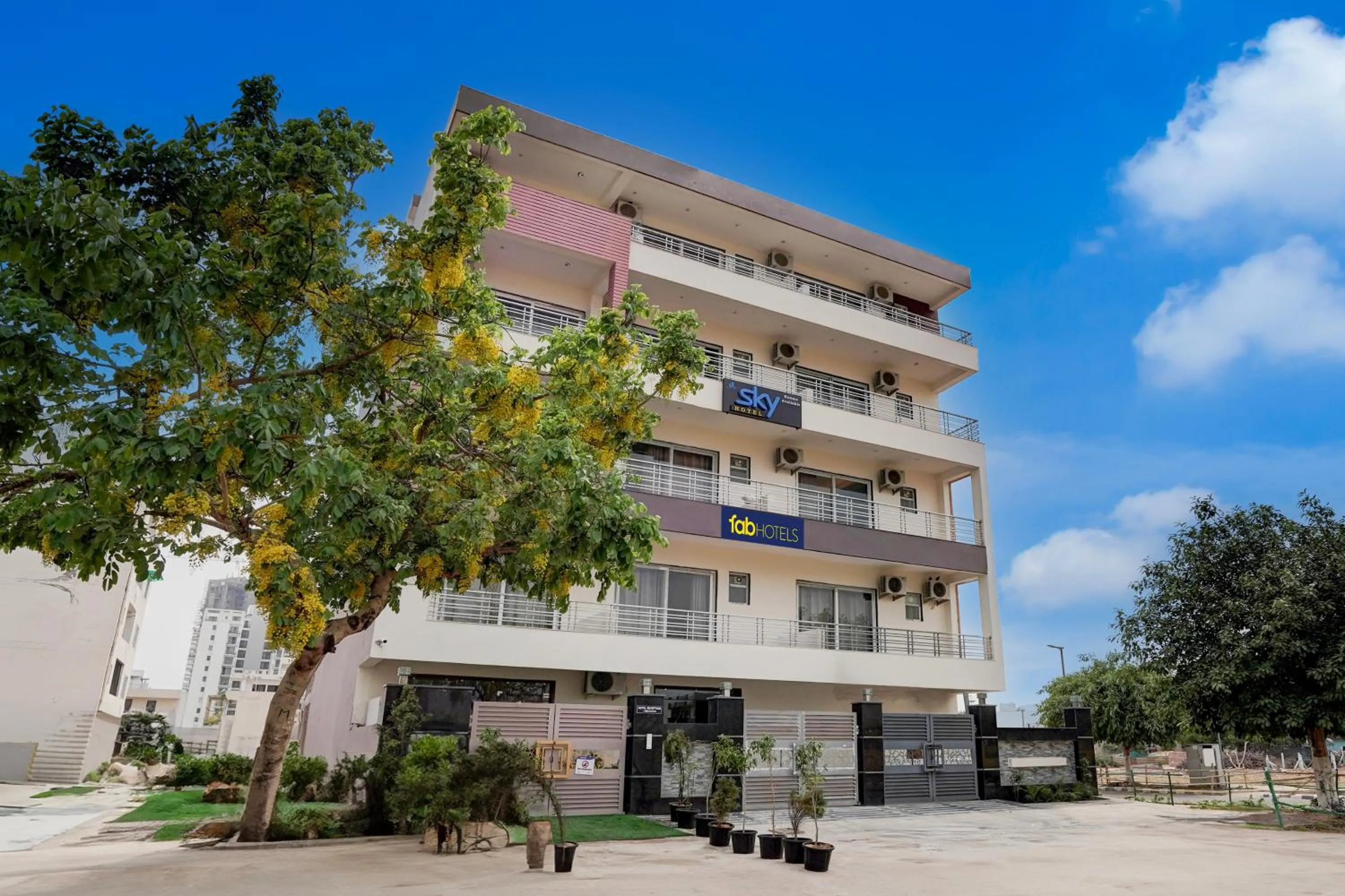 Property building in FabHotel Sky - Nr Sapphire 83 Mall, Manesar