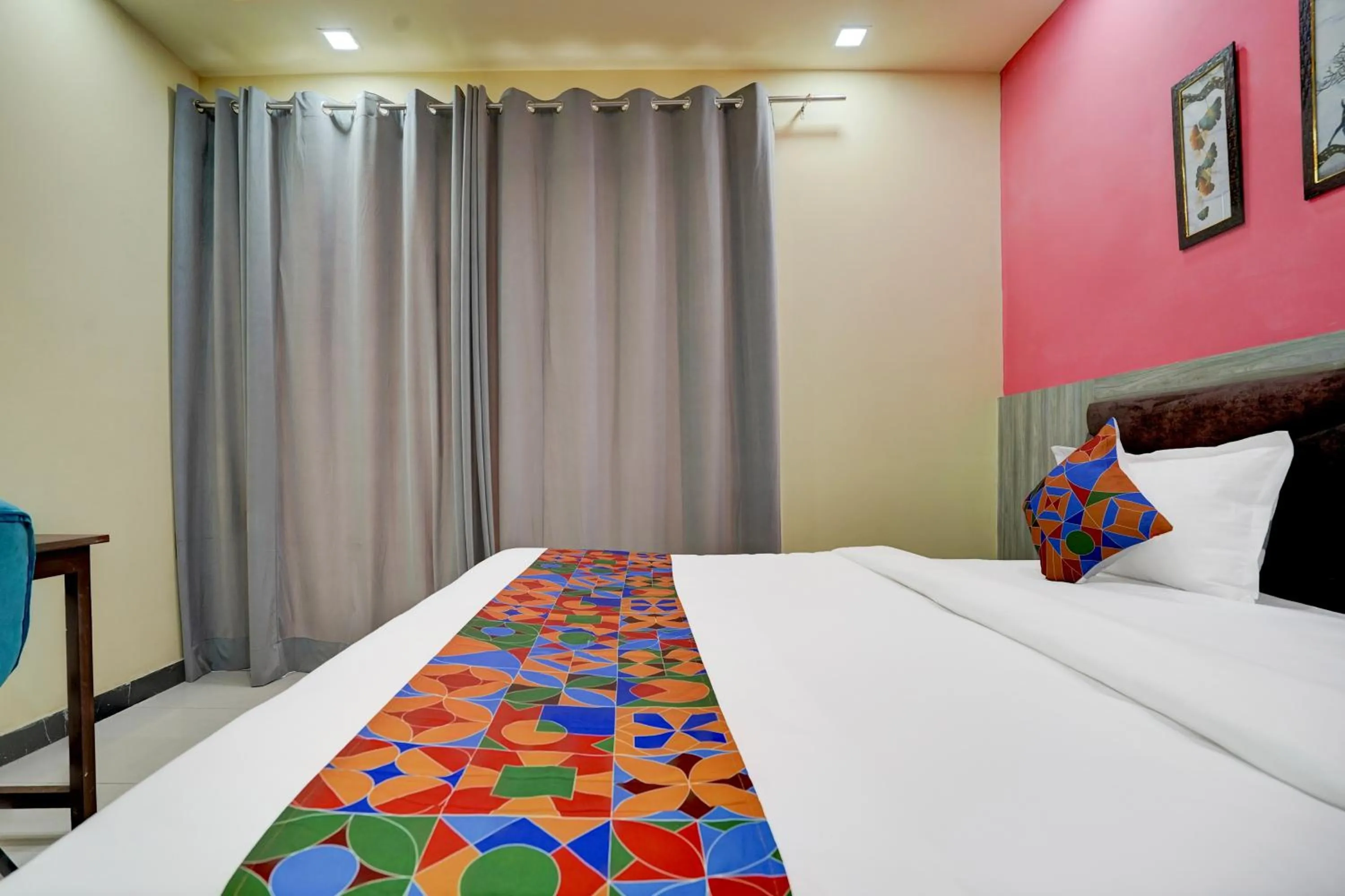 Bed in FabHotel Sky - Nr Sapphire 83 Mall, Manesar
