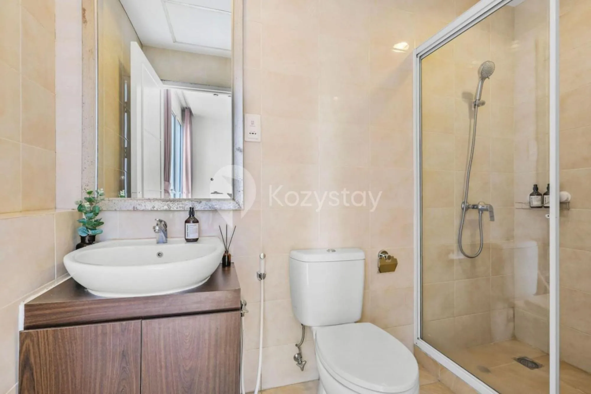 Bathroom in Sienna by Kozystay - Dharmawangsa