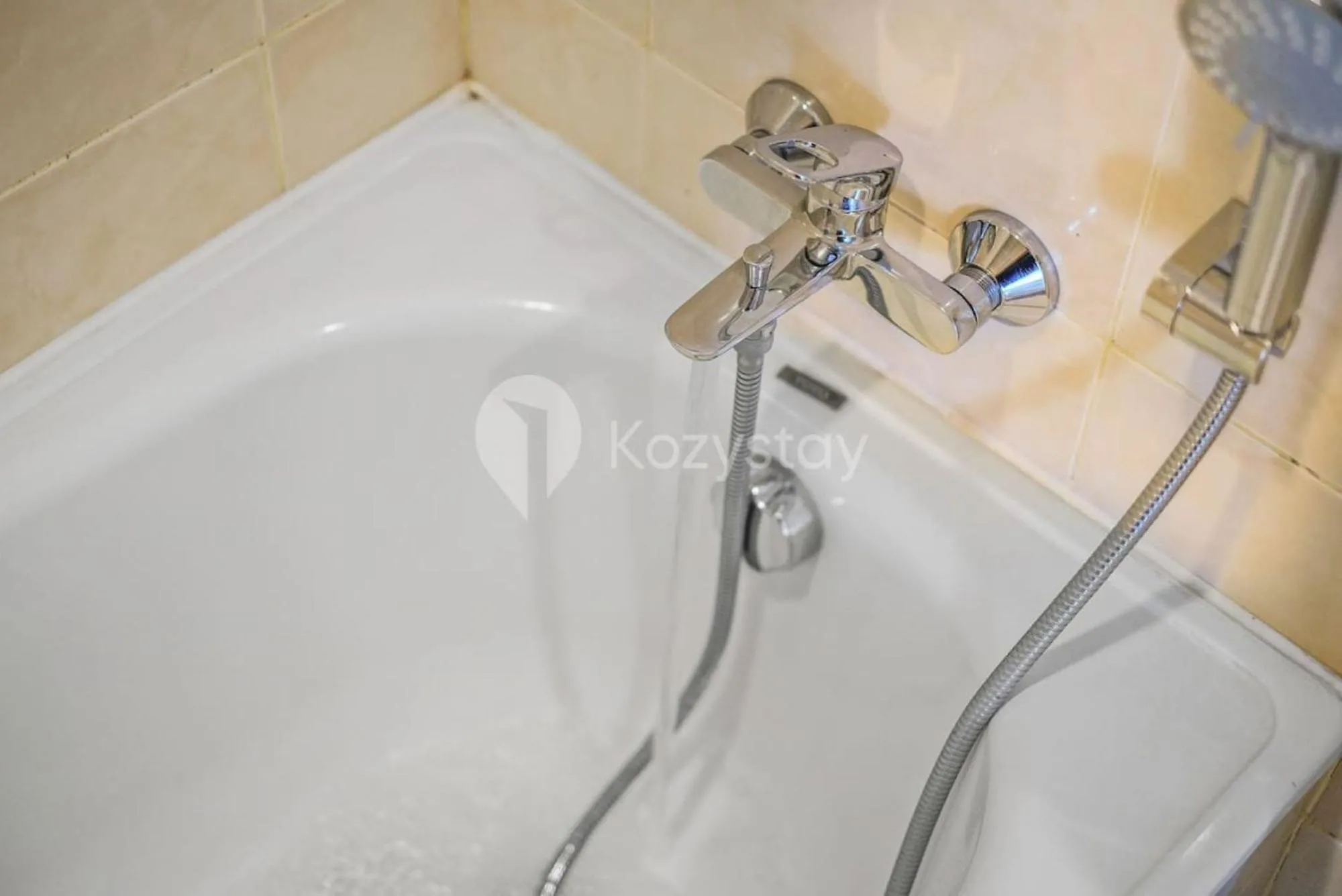Bath in Sienna by Kozystay - Dharmawangsa