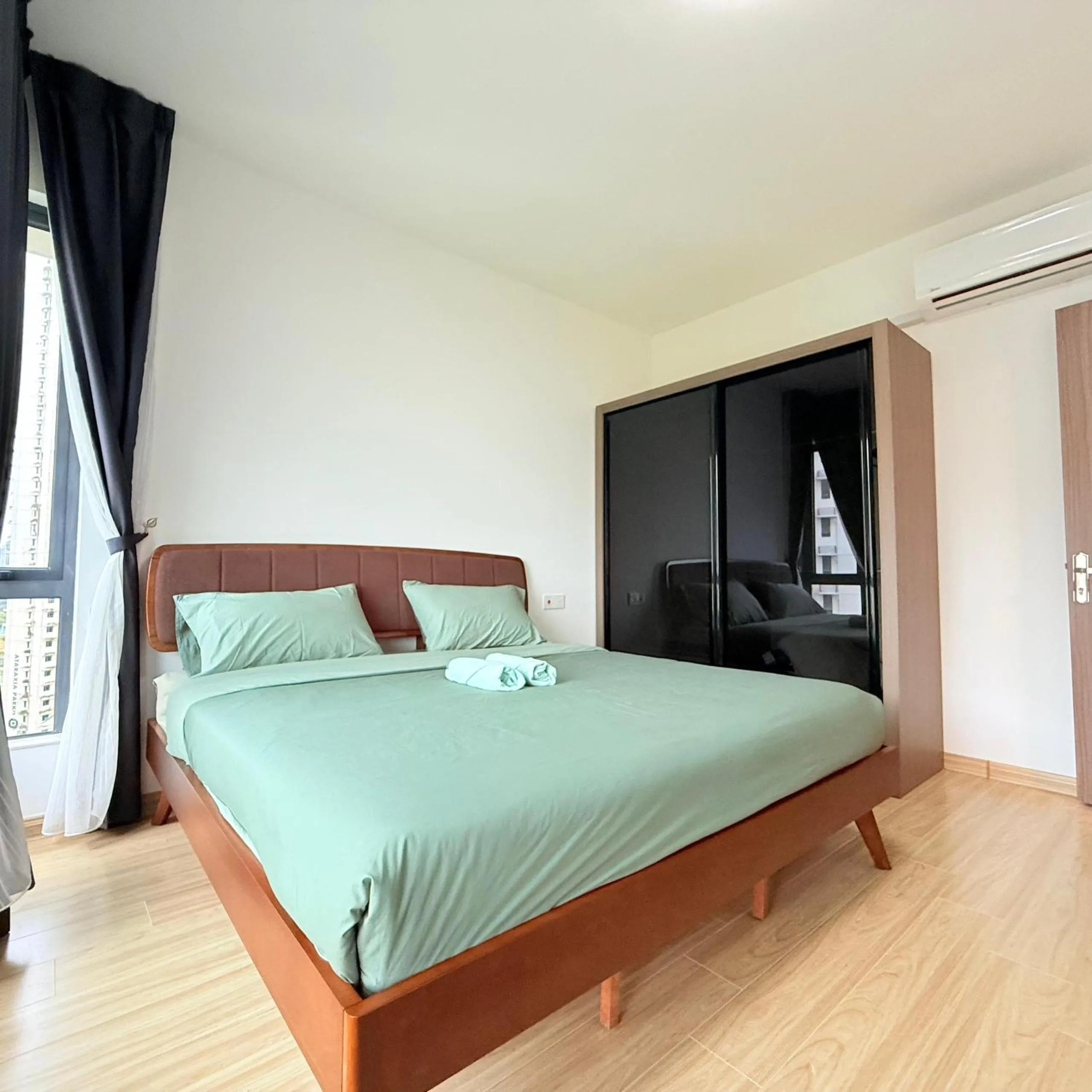 Bed in Seaview 2B1R 4pax Condo Forest City 4D-1809