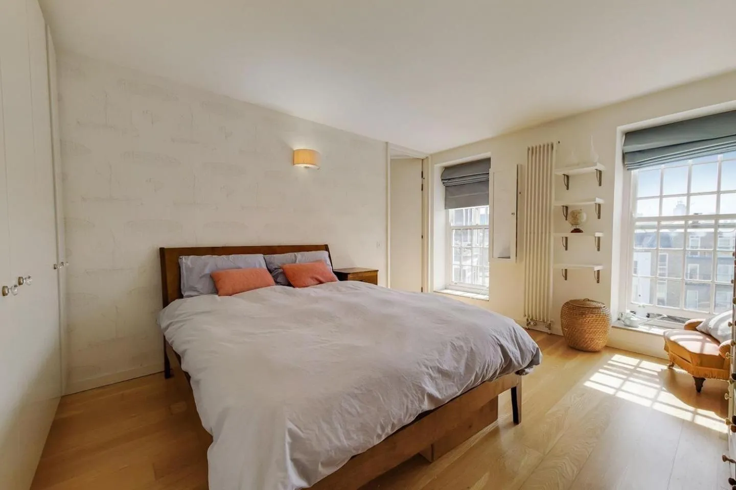 Apt - Sleeps 4 - Pets Ok - Roof Garden
