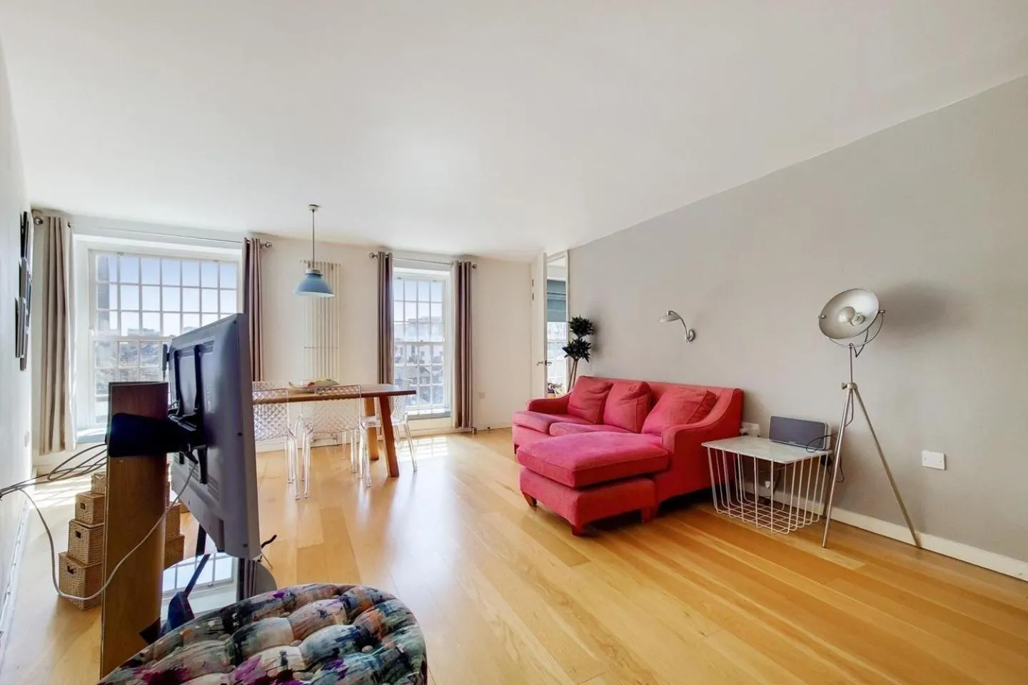 Apt - Sleeps 4 - Pets Ok - Roof Garden