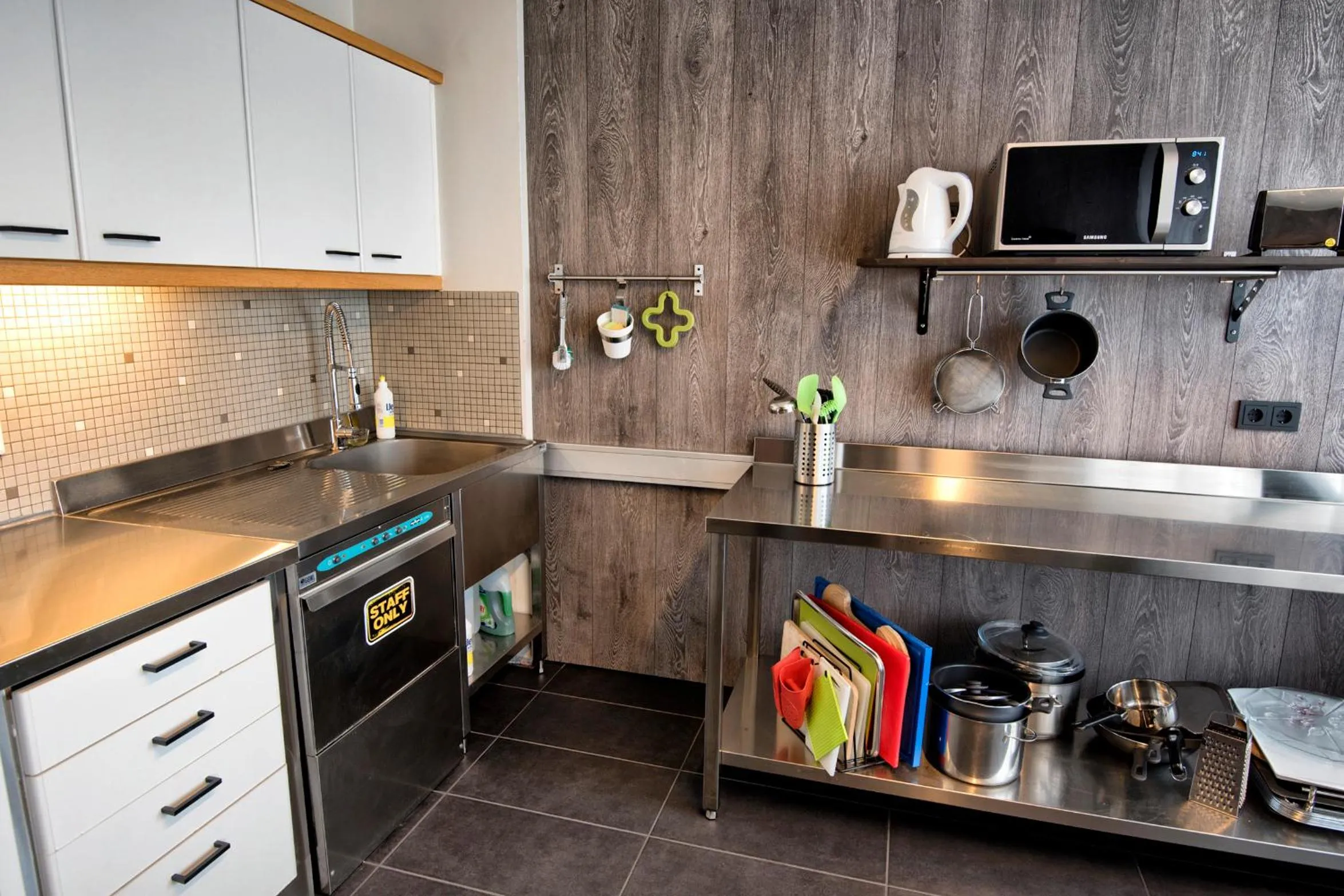 Communal kitchen in B14 Hostel