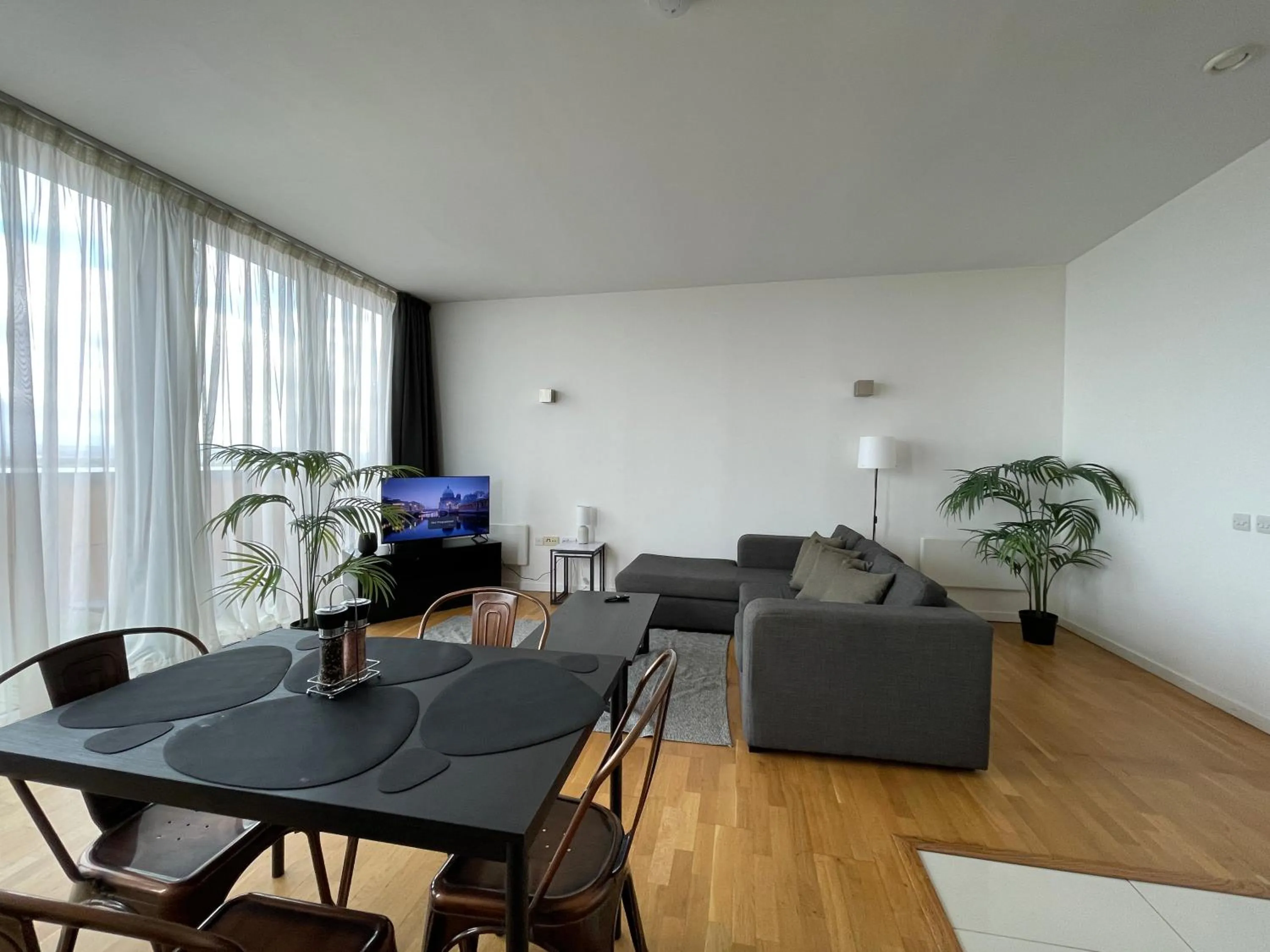 TV and multimedia in Modern Luxury in Manchester