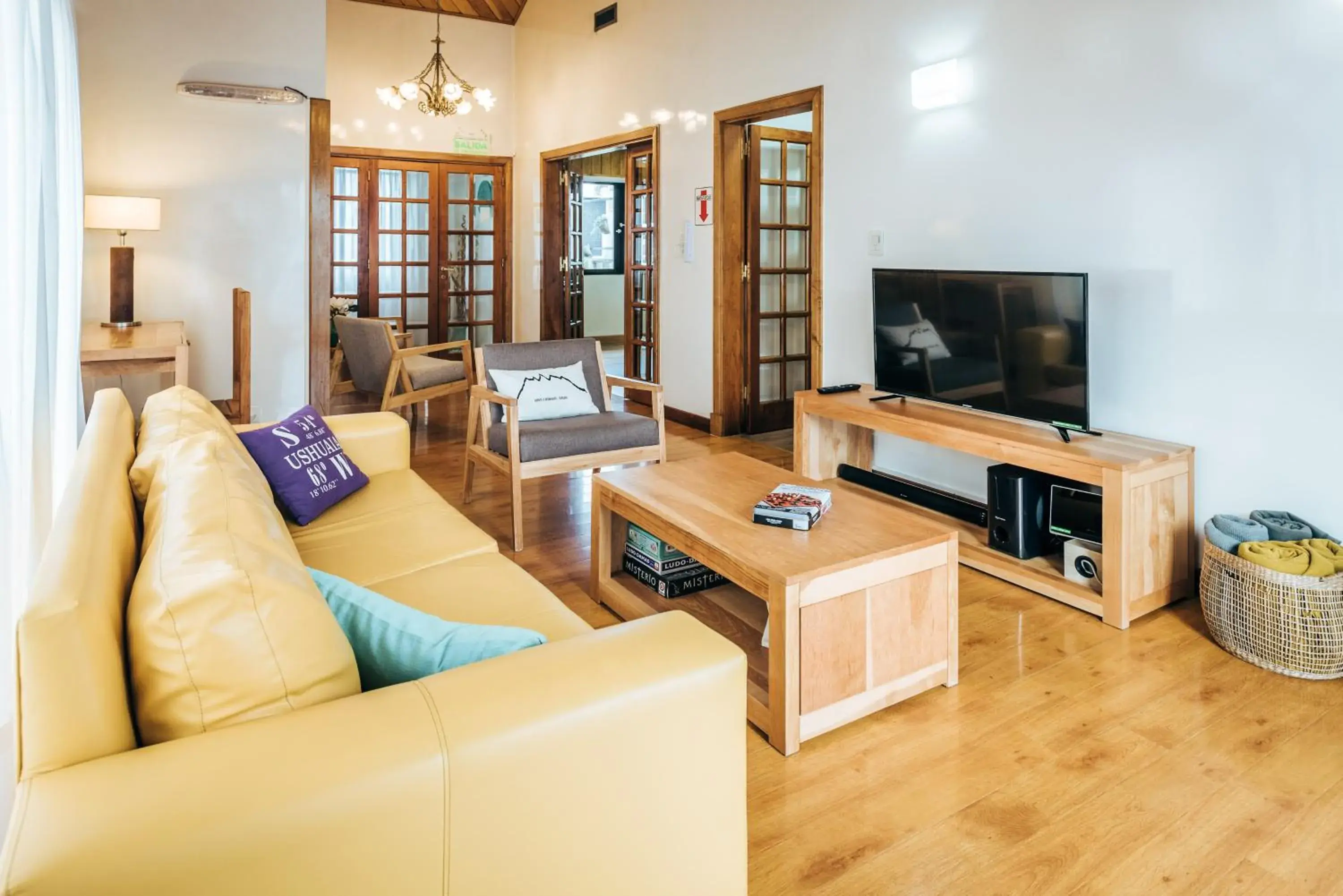 Three-Bedroom Townhouse in Casa Jainen Three-Bedroom Townhouse in Casa Jainen