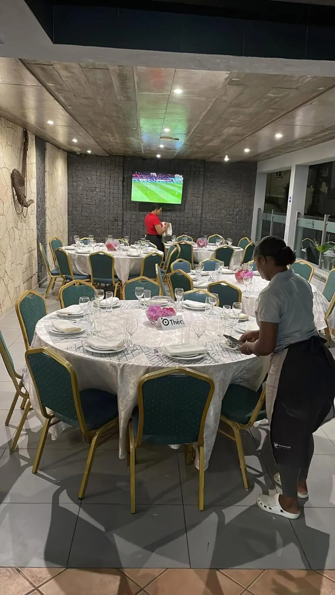 Restaurant/places to eat in Beramar Hotel