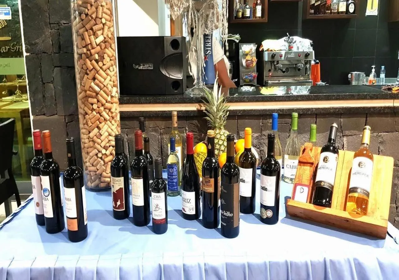 Restaurant/places to eat in Beramar Hotel