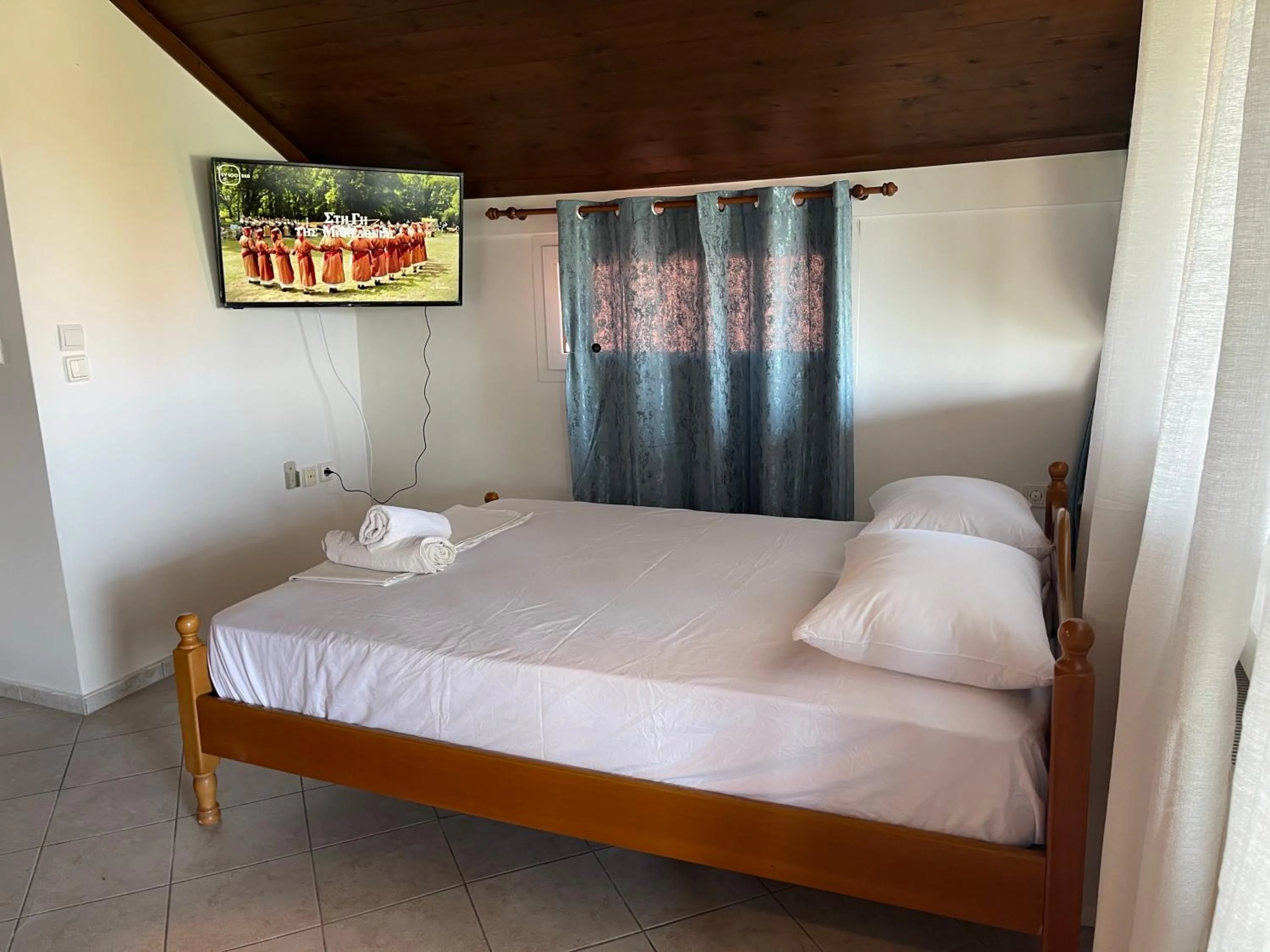 Bed in Indigo sea view rooms