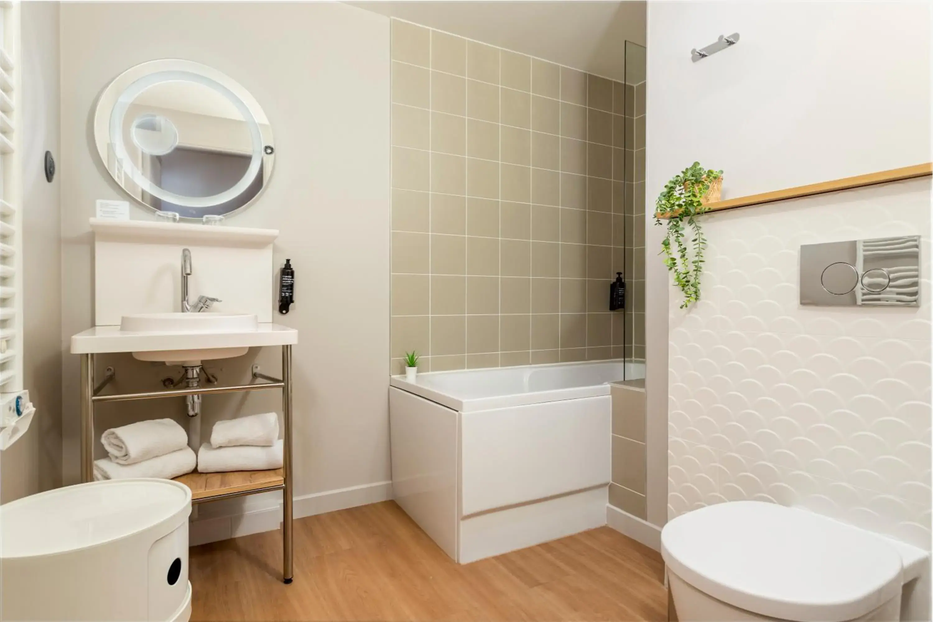 Bathroom in Appart'City Collection Paris Vélizy Bathroom in Appart'City Collection Paris Vélizy