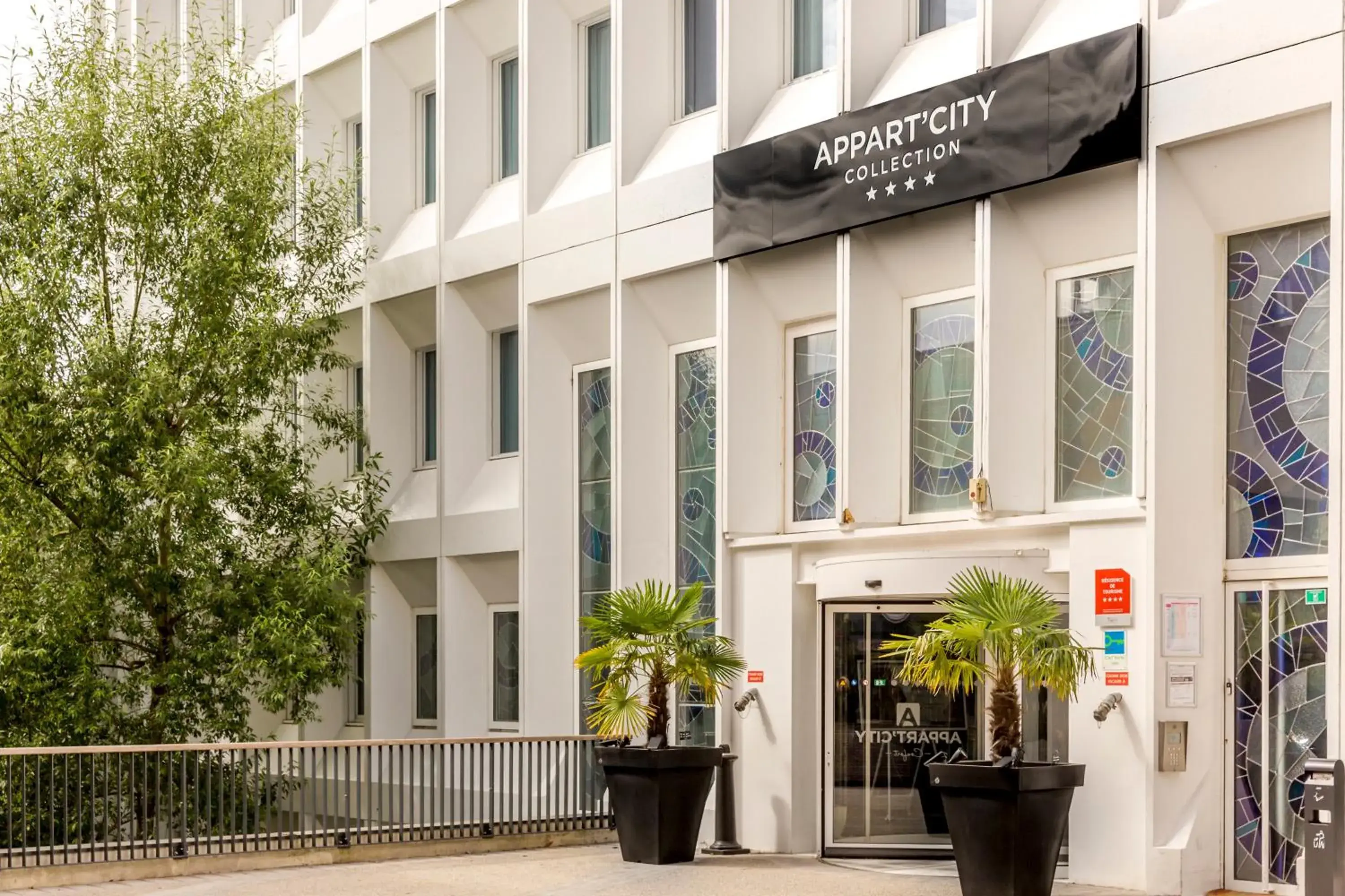 Facade/entrance in Appart'City Collection Paris Vélizy Facade/entrance in Appart'City Collection Paris Vélizy