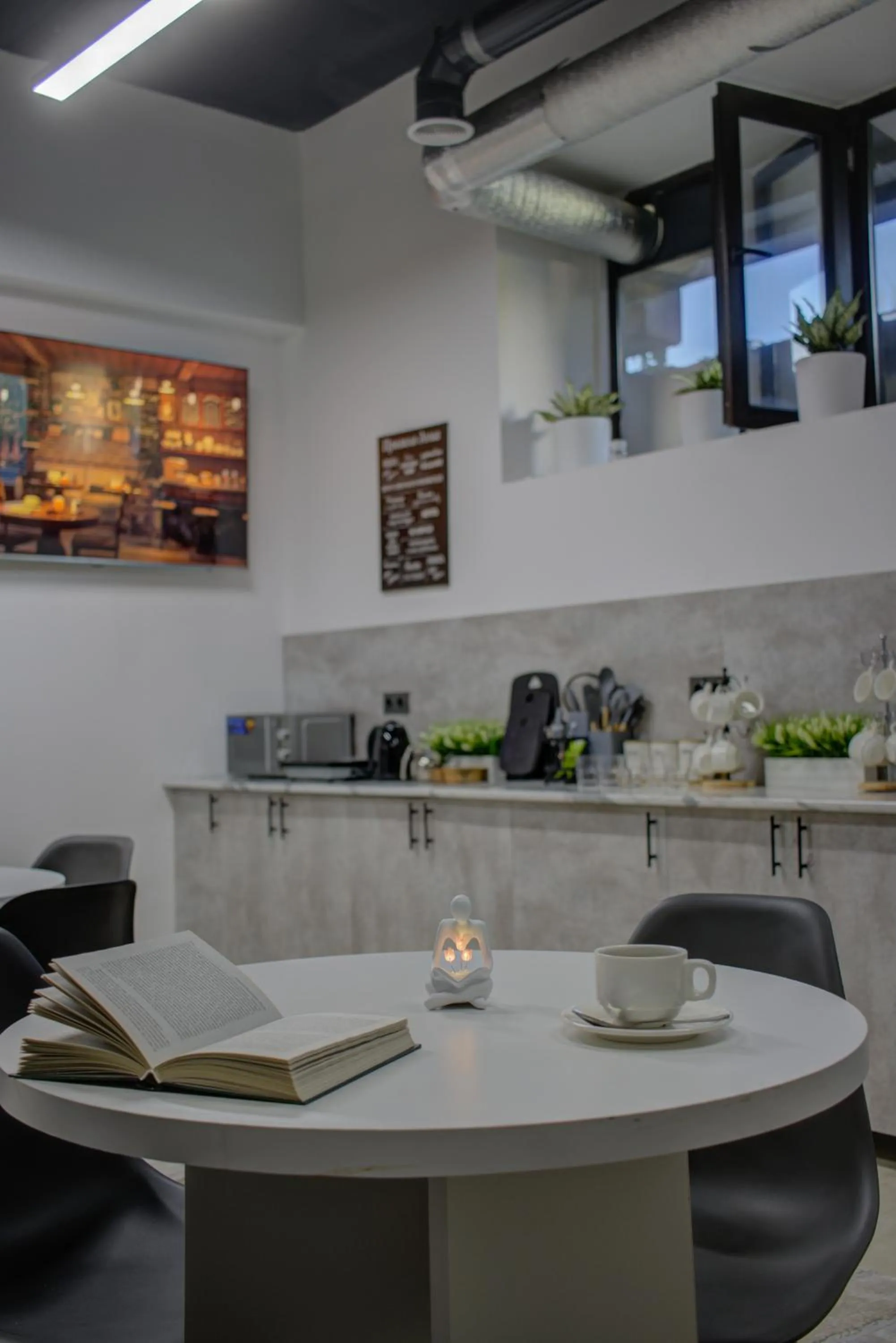 Kitchen or kitchenette in Hostel Pro