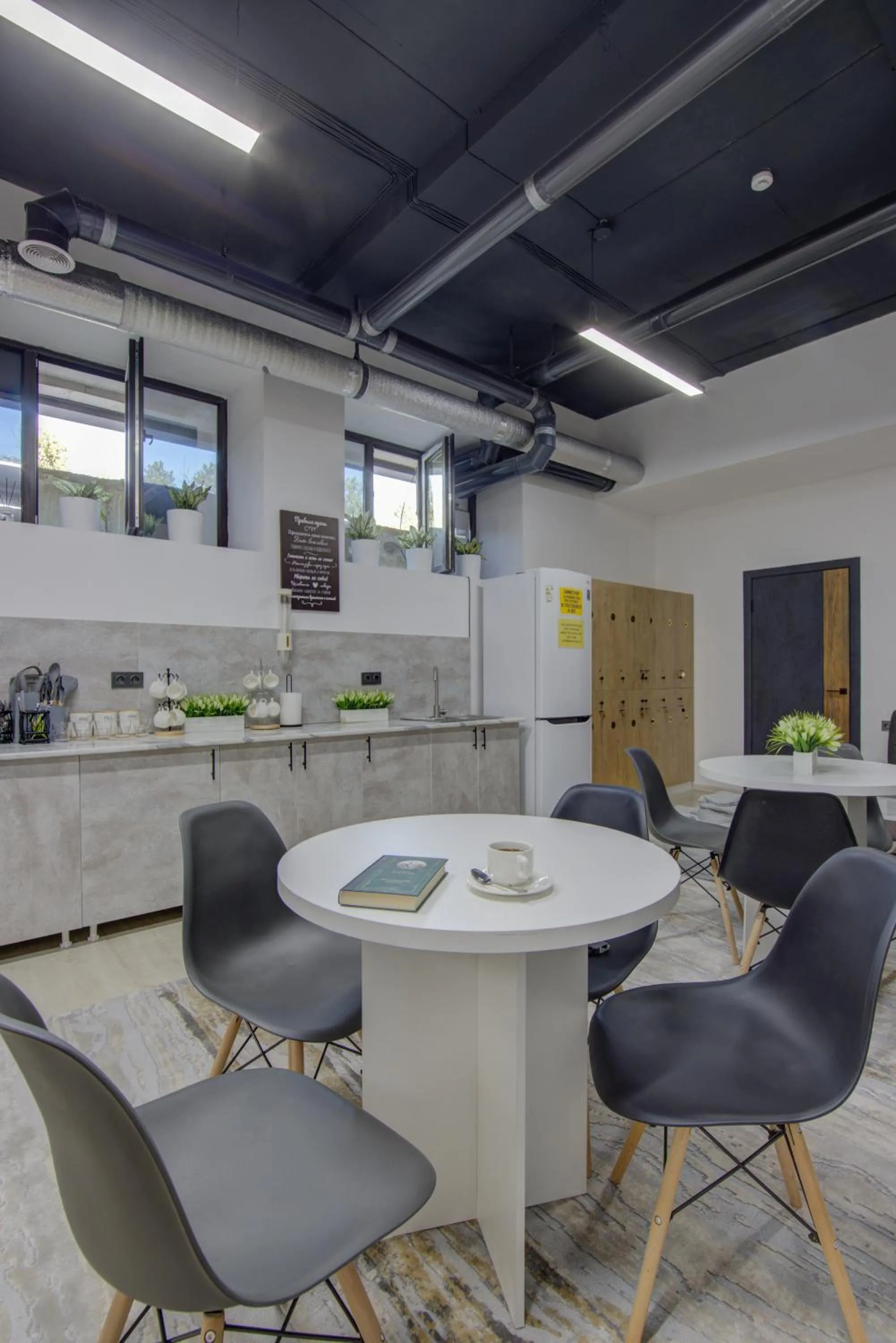 Kitchen or kitchenette in Hostel Pro