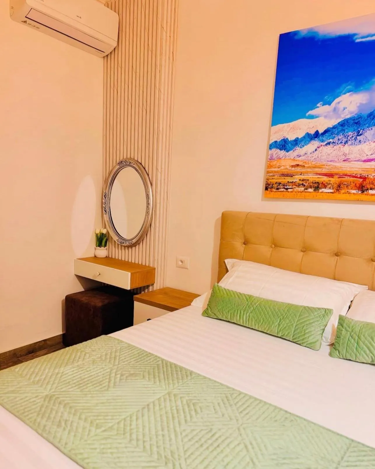 Bedroom, Bed in Elite Apartments