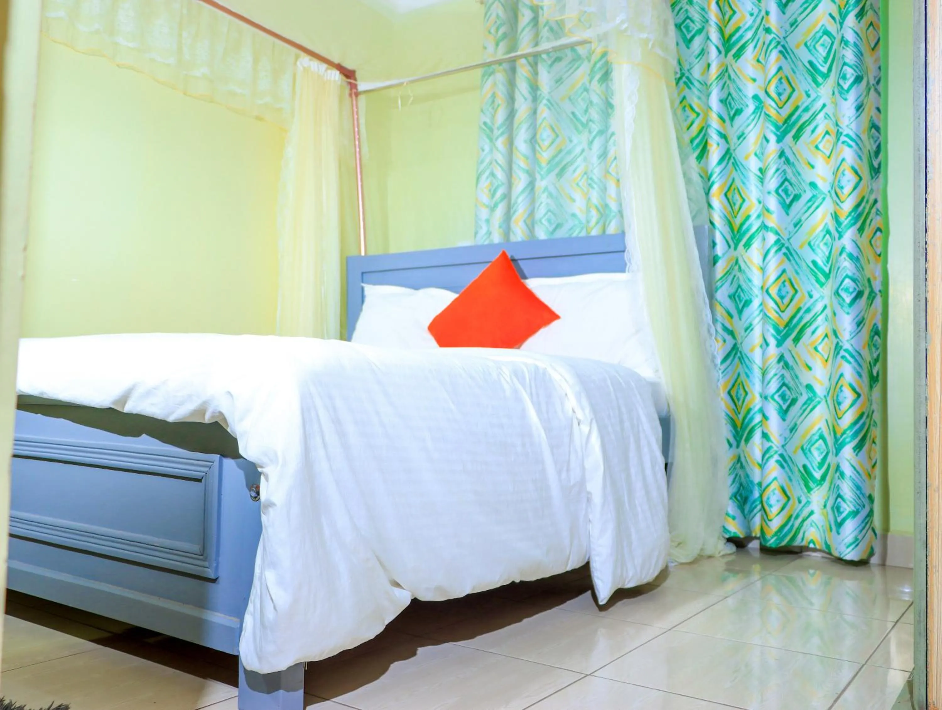 Zedek Suites
