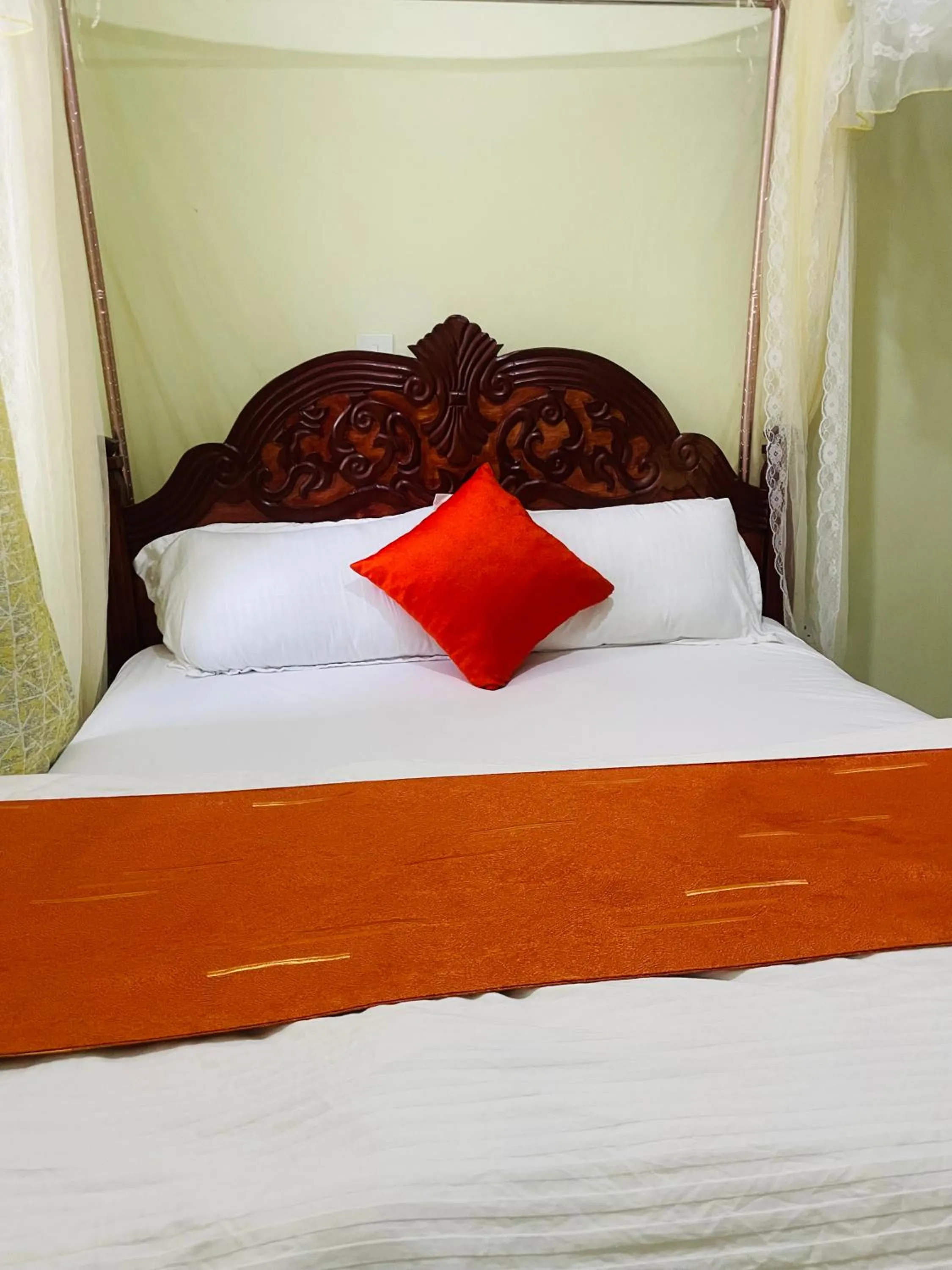 One-Bedroom Apartment in Zedek Suites