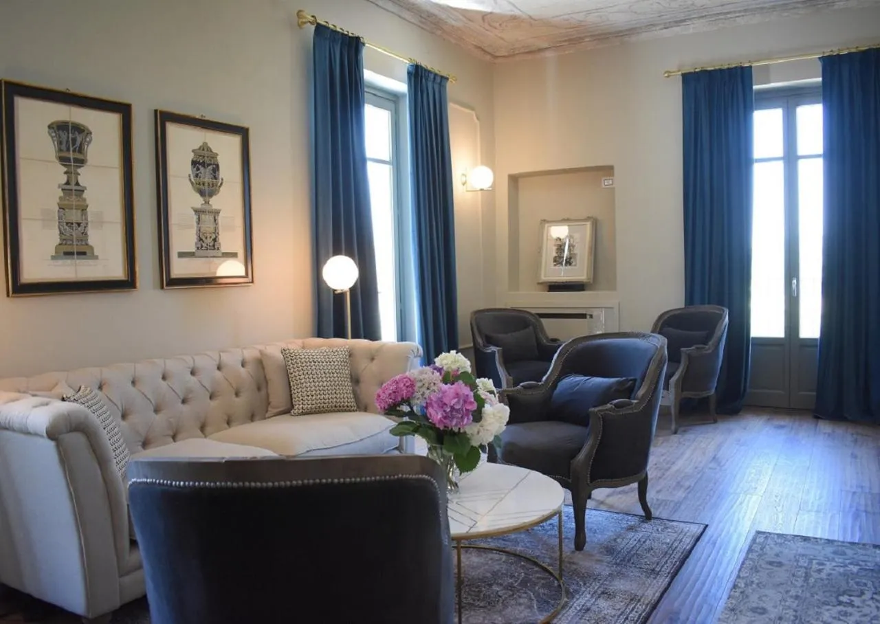 Lounge or bar in Villa Fontana Relais Suite & Spa