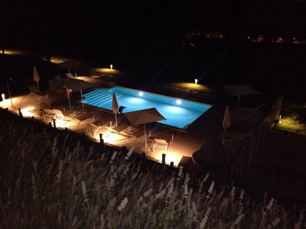Swimming pool in Villa Fontana Relais Suite & Spa