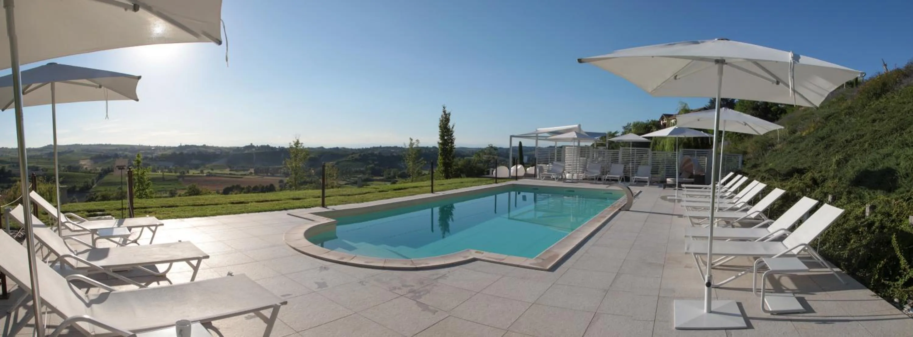 Swimming pool in Villa Fontana Relais Suite & Spa