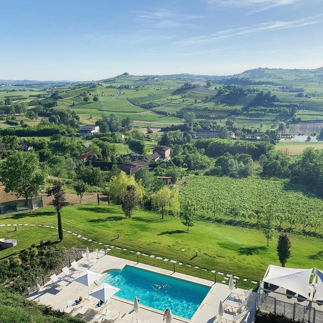 Swimming pool in Villa Fontana Relais Suite & Spa