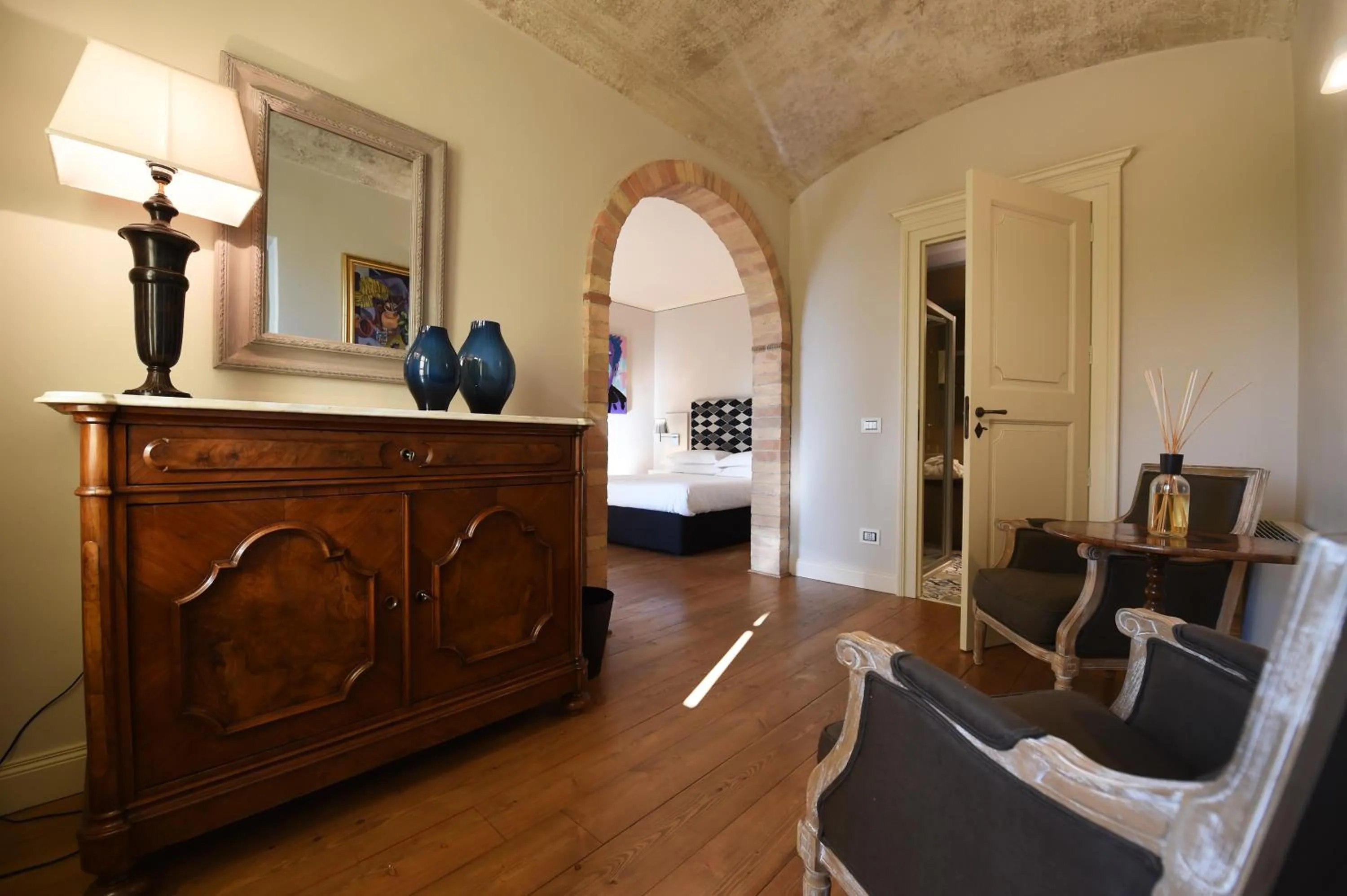 Photo of the whole room in Villa Fontana Relais Suite & Spa