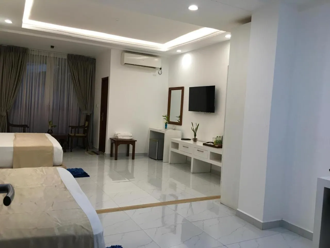 Photo of the whole room, Bed in Lavinia Bay Beach Hotel