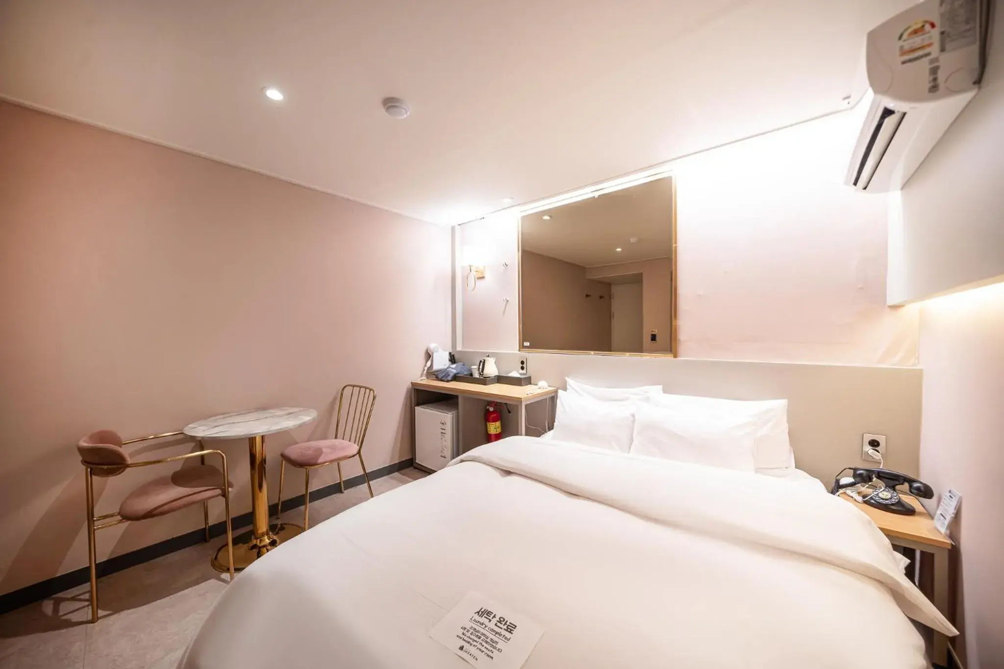 Standard Double Room in Greaten Hotel Standard Double Room in Greaten Hotel