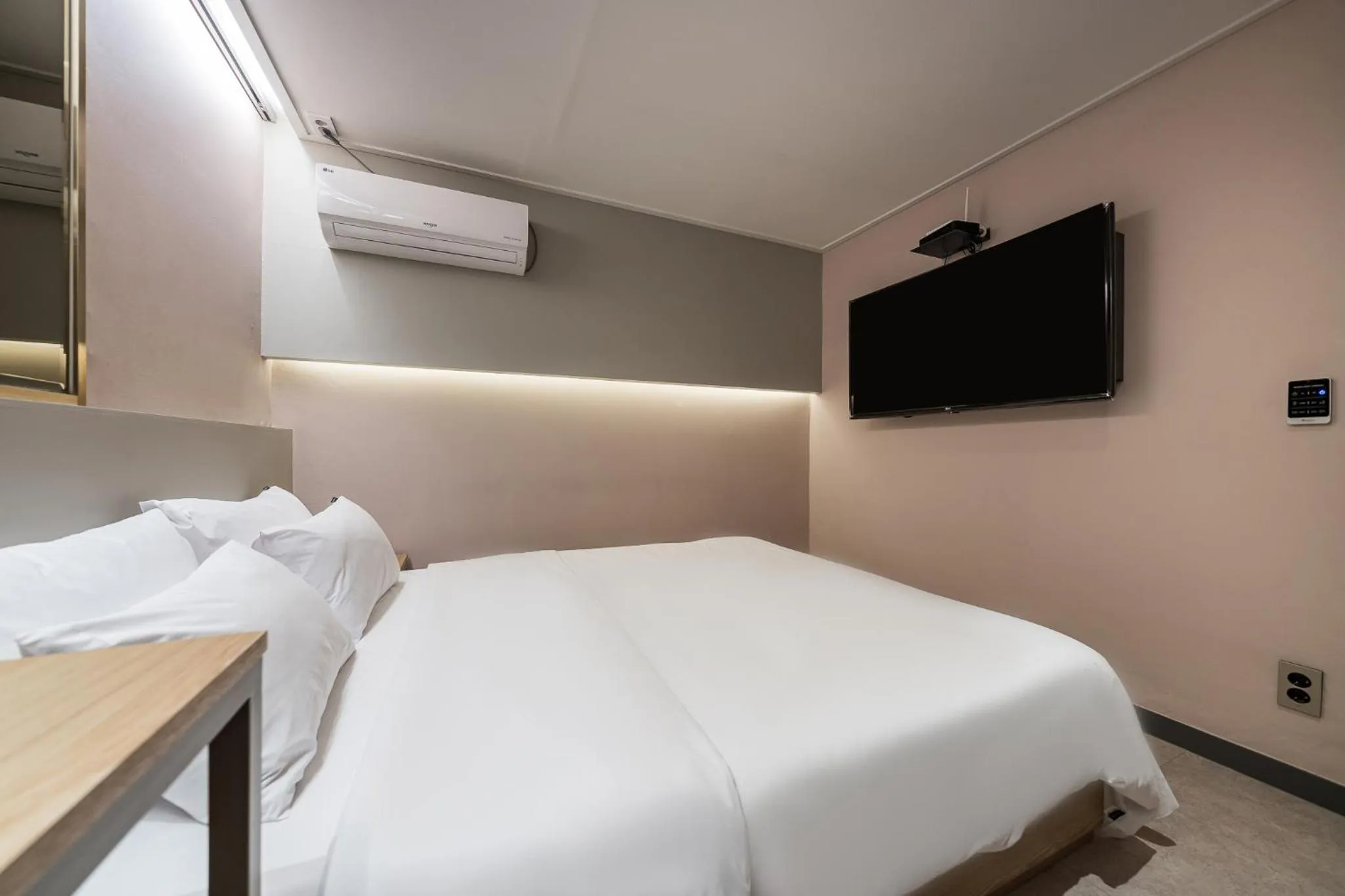 Bed in Greaten Hotel