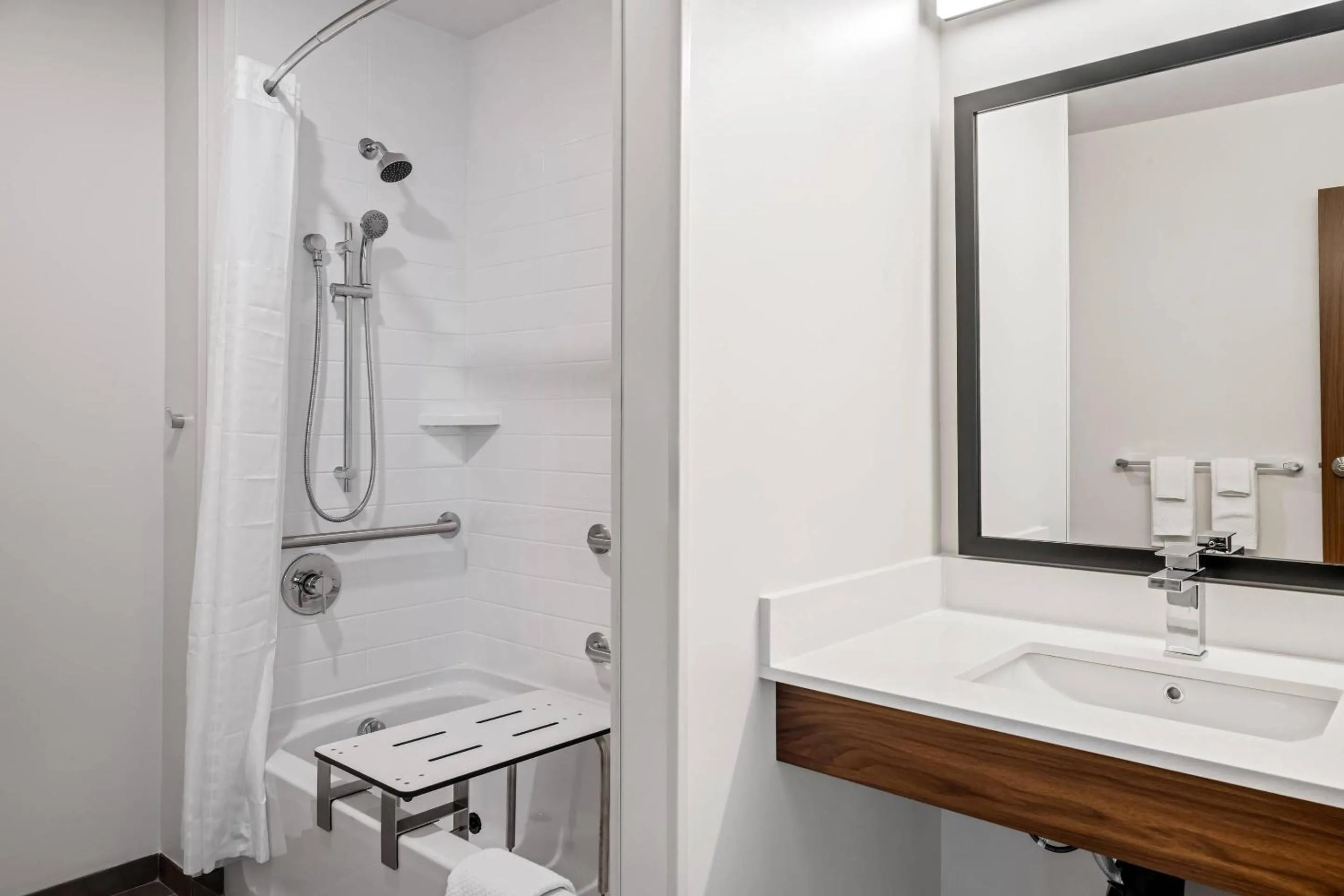 Queen Suite with Two Queen Beds and Tub - Disability Access/Non Smoking in Everhome Suites Bozeman