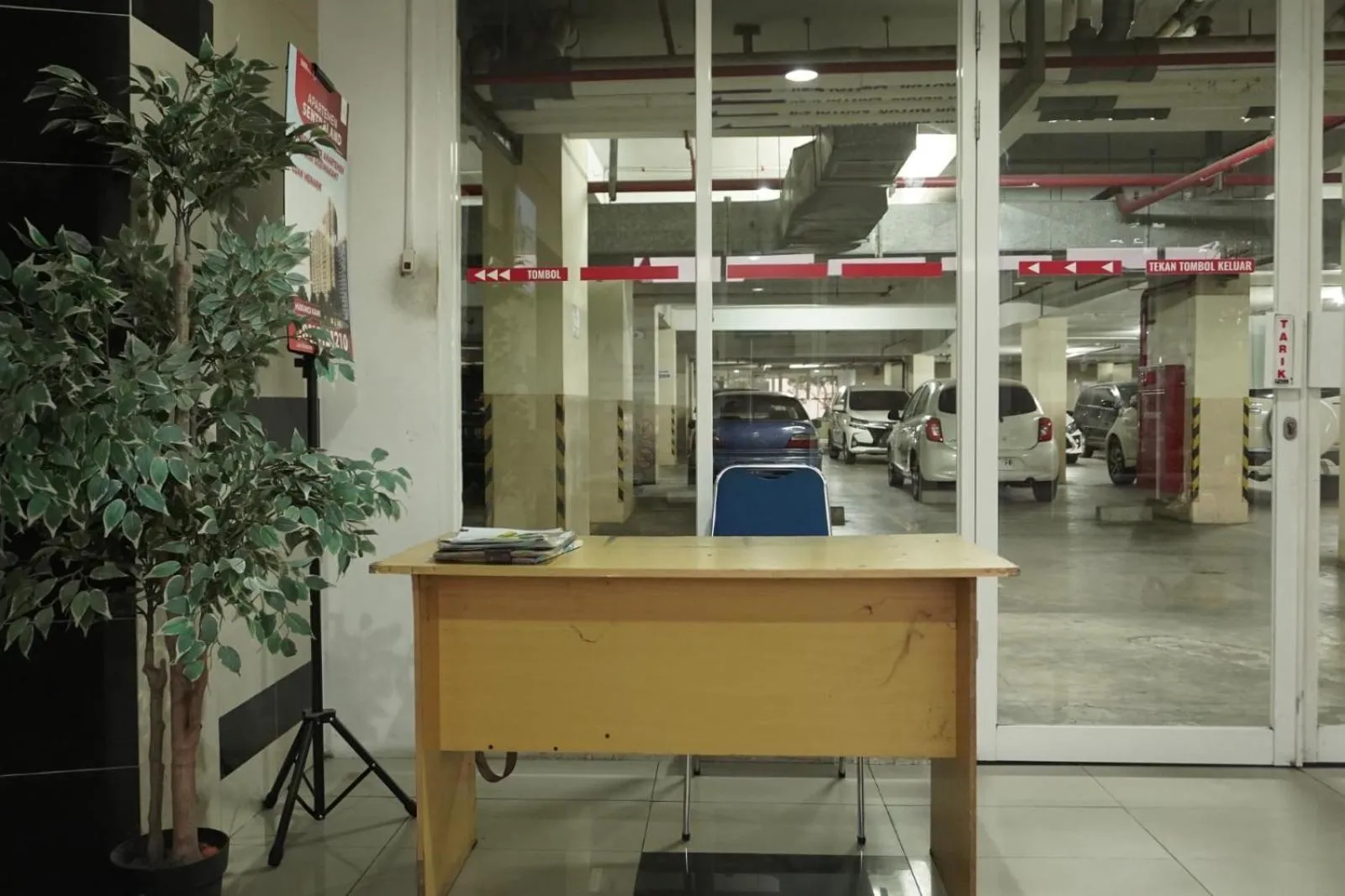 Lobby or reception in Capital O 93961 Apartement Sentraland By Helen