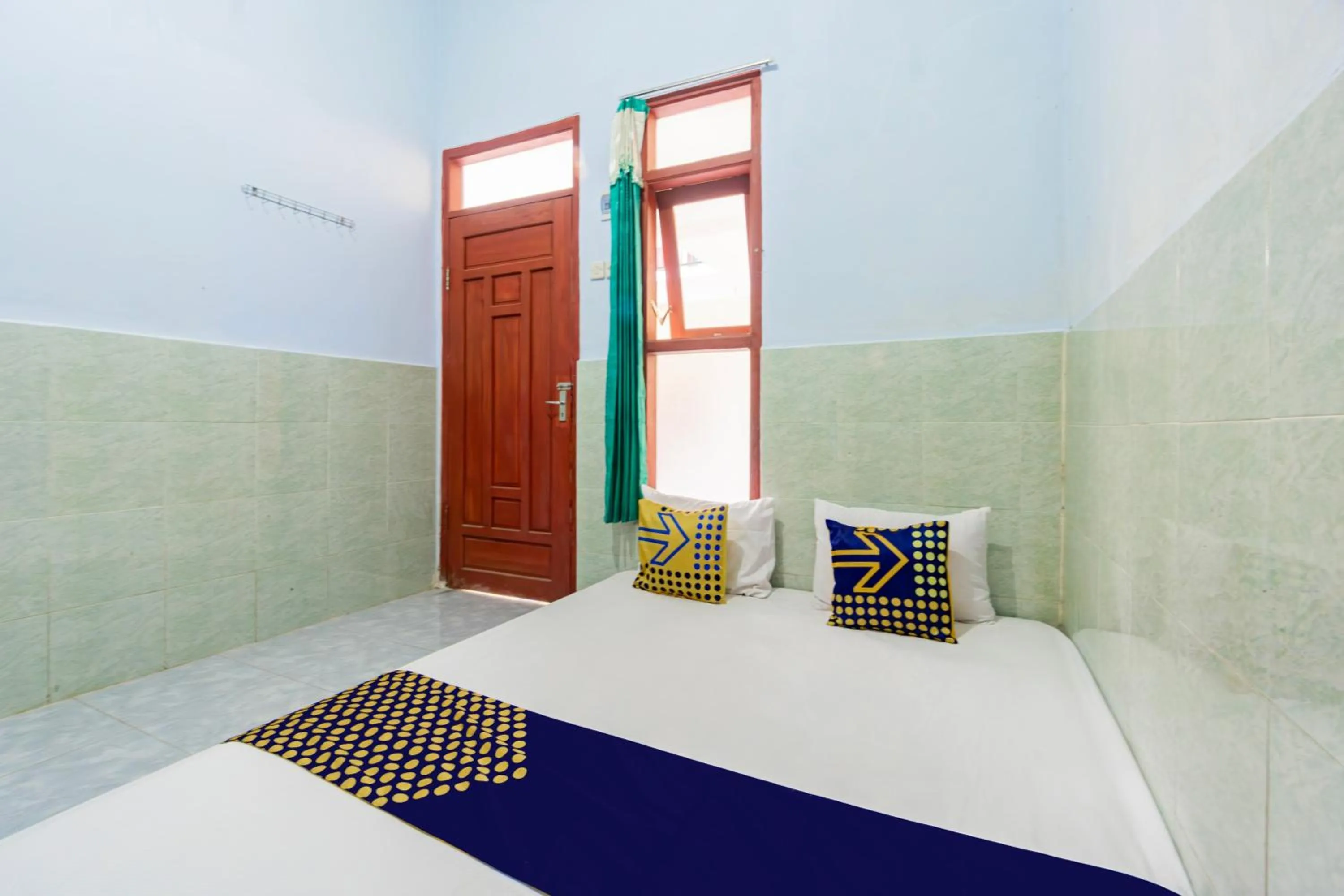 Bedroom, Bed in SPOT ON 93965 Ibrahim Guest House Syariah