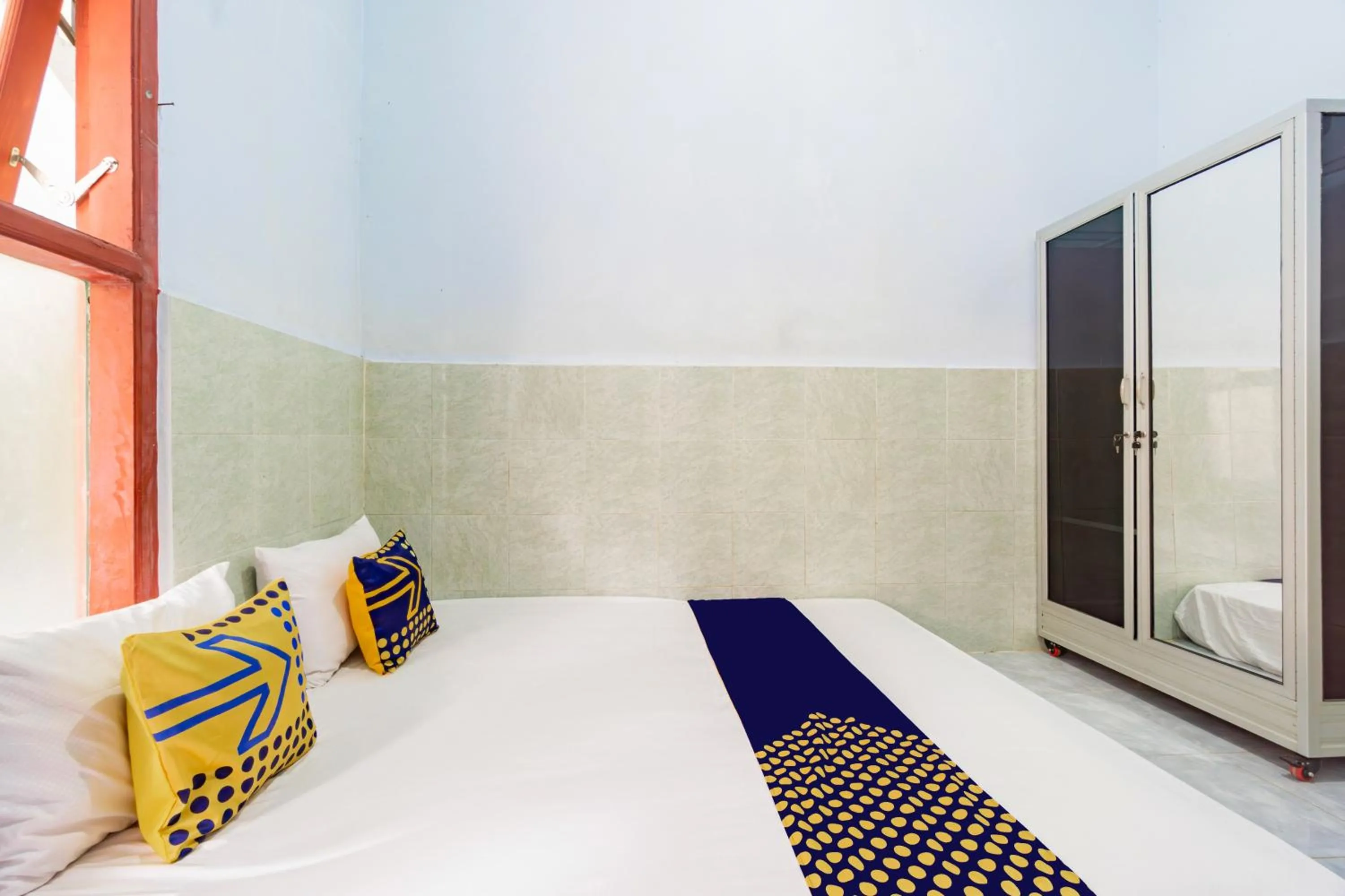 Bedroom, Bed in SPOT ON 93965 Ibrahim Guest House Syariah