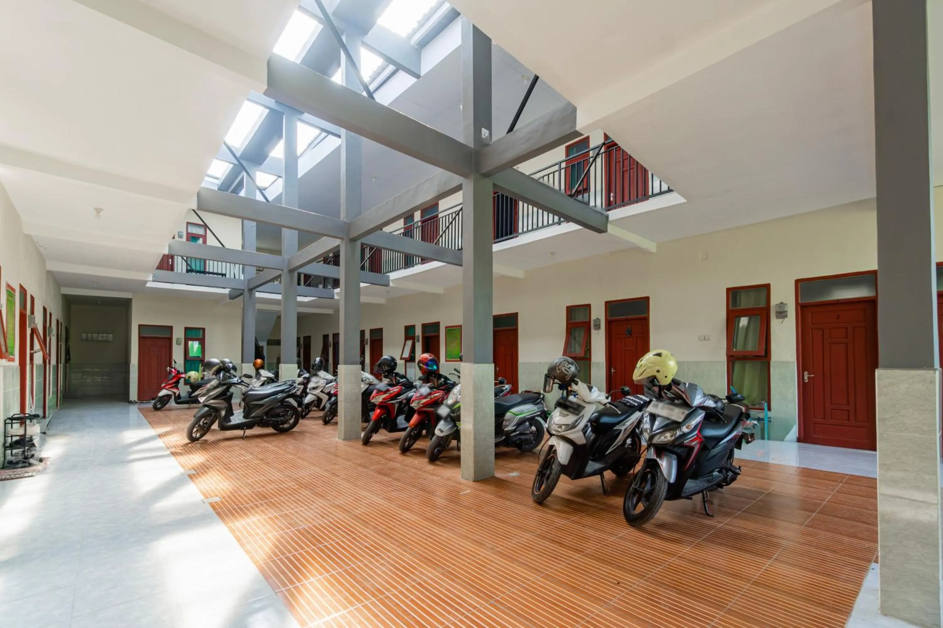 Lobby or reception in SPOT ON 93965 Ibrahim Guest House Syariah