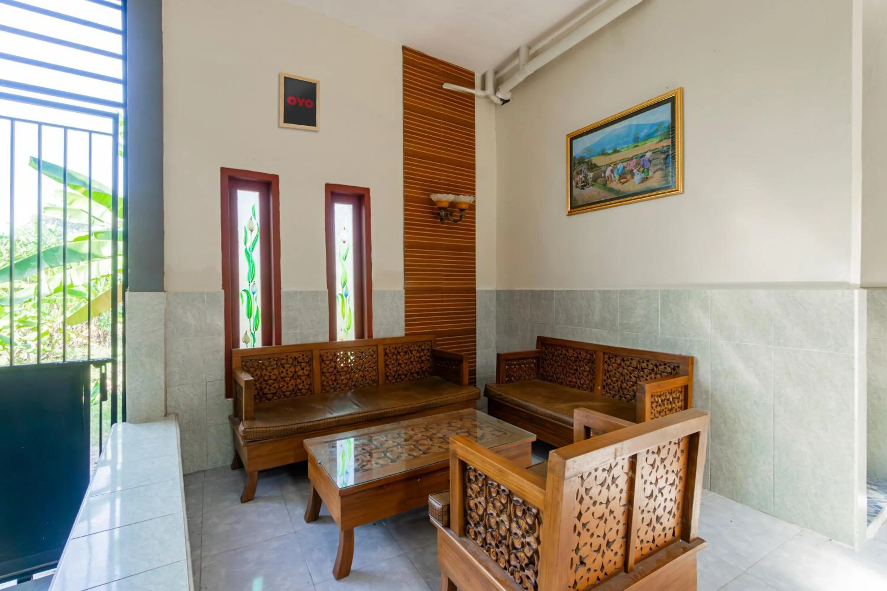 Lobby or reception in SPOT ON 93965 Ibrahim Guest House Syariah