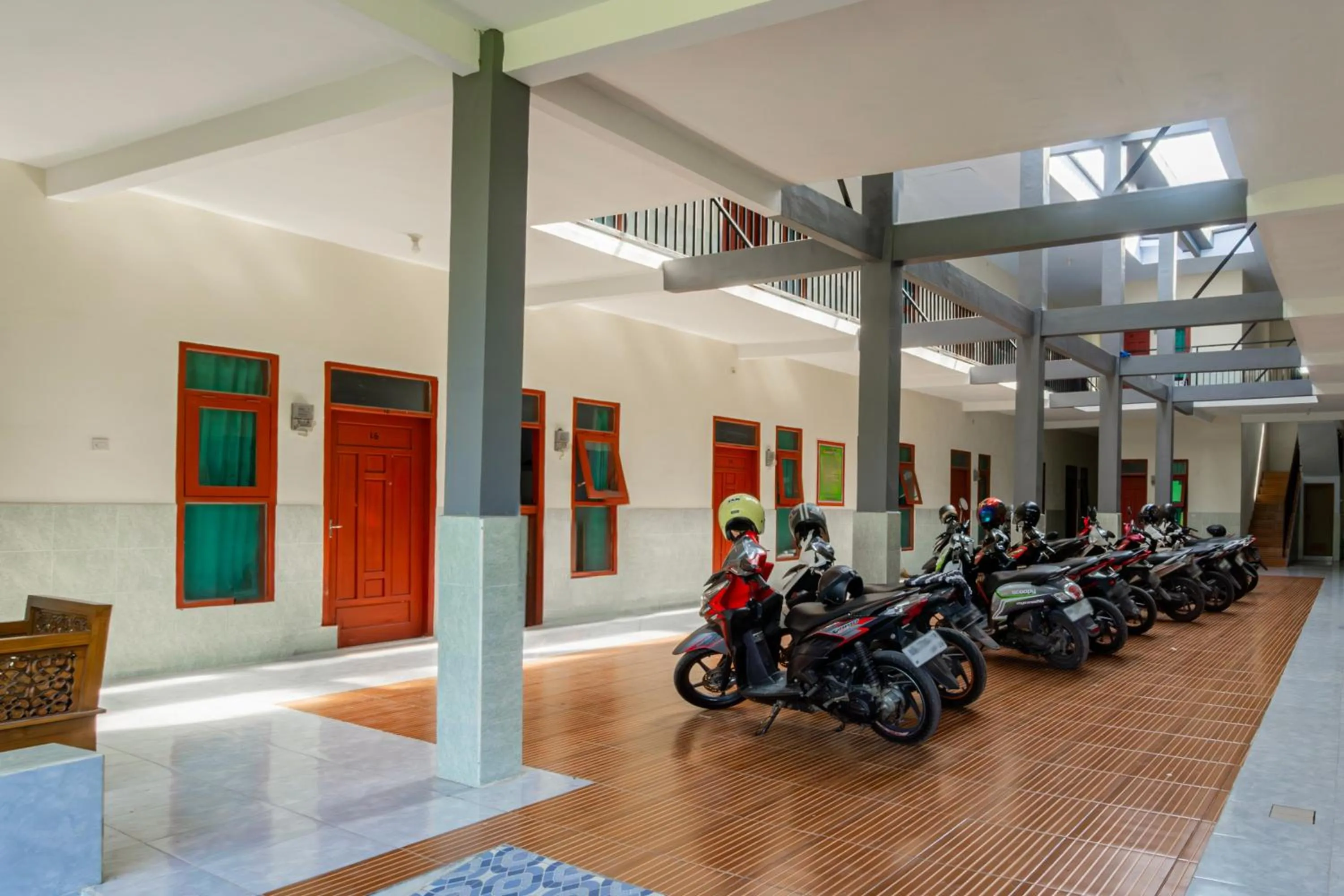 Lobby or reception in SPOT ON 93965 Ibrahim Guest House Syariah