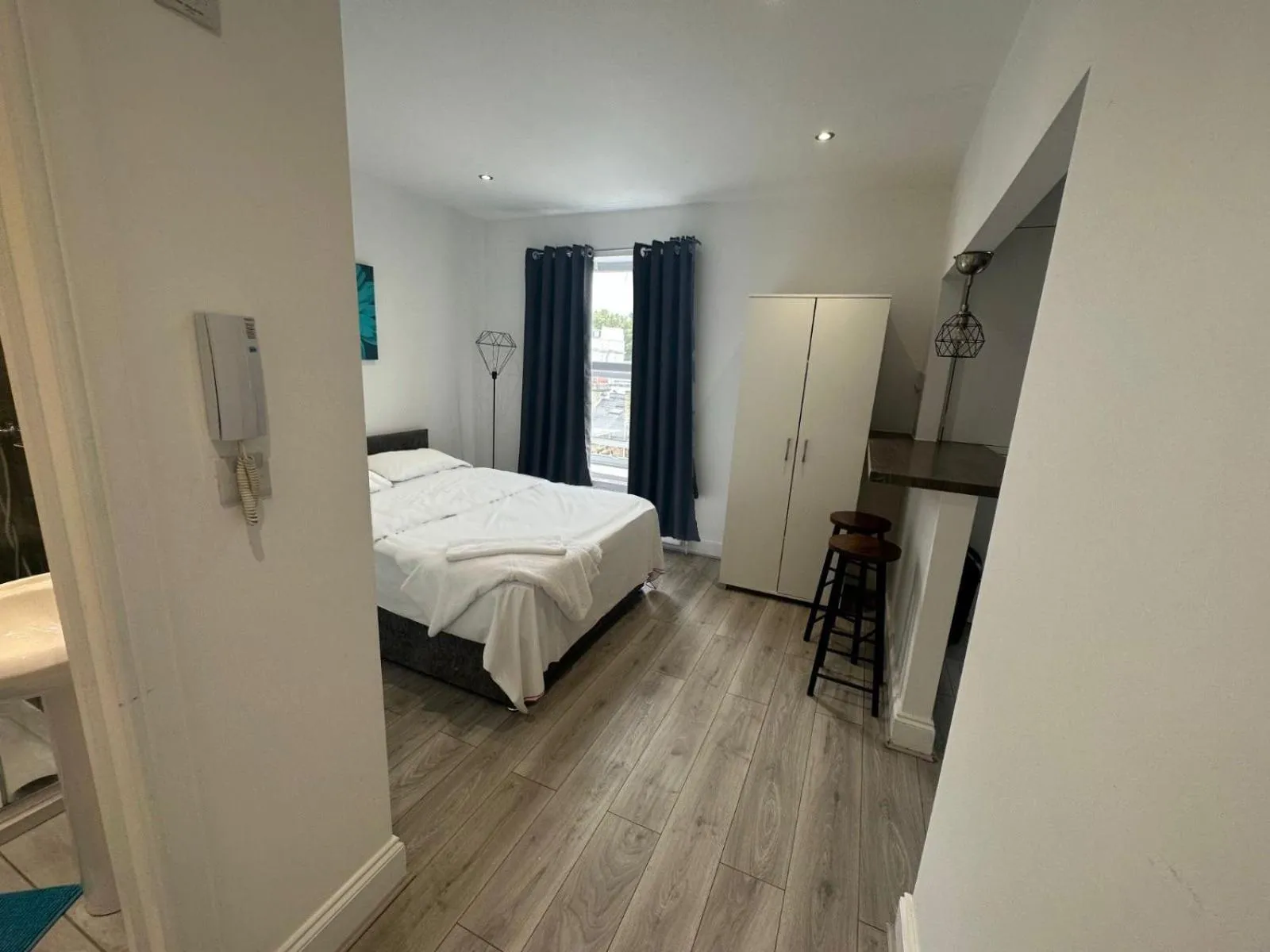 Photo of the whole room, Bed in Smart Homes