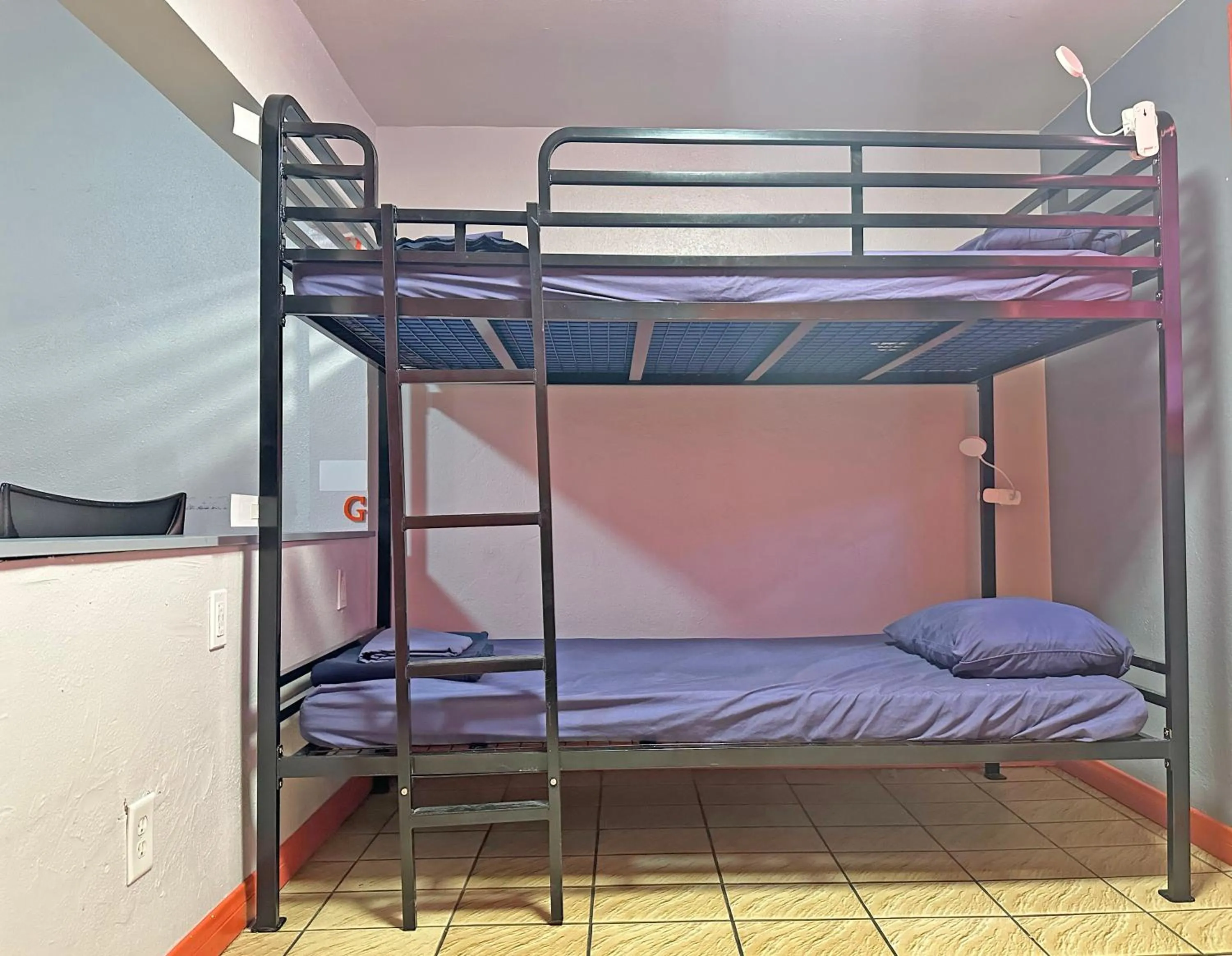 Bedroom, Bed in Sin City Hostel