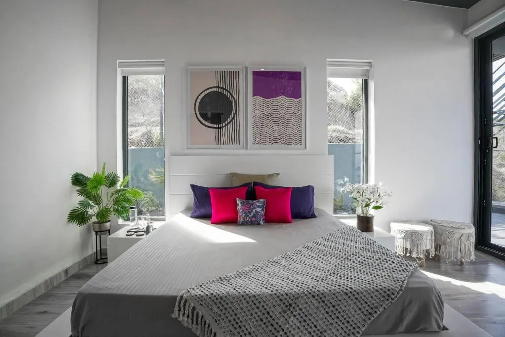 Photo of the whole room, Bed in LaRiSa Mountains & Martini Villa