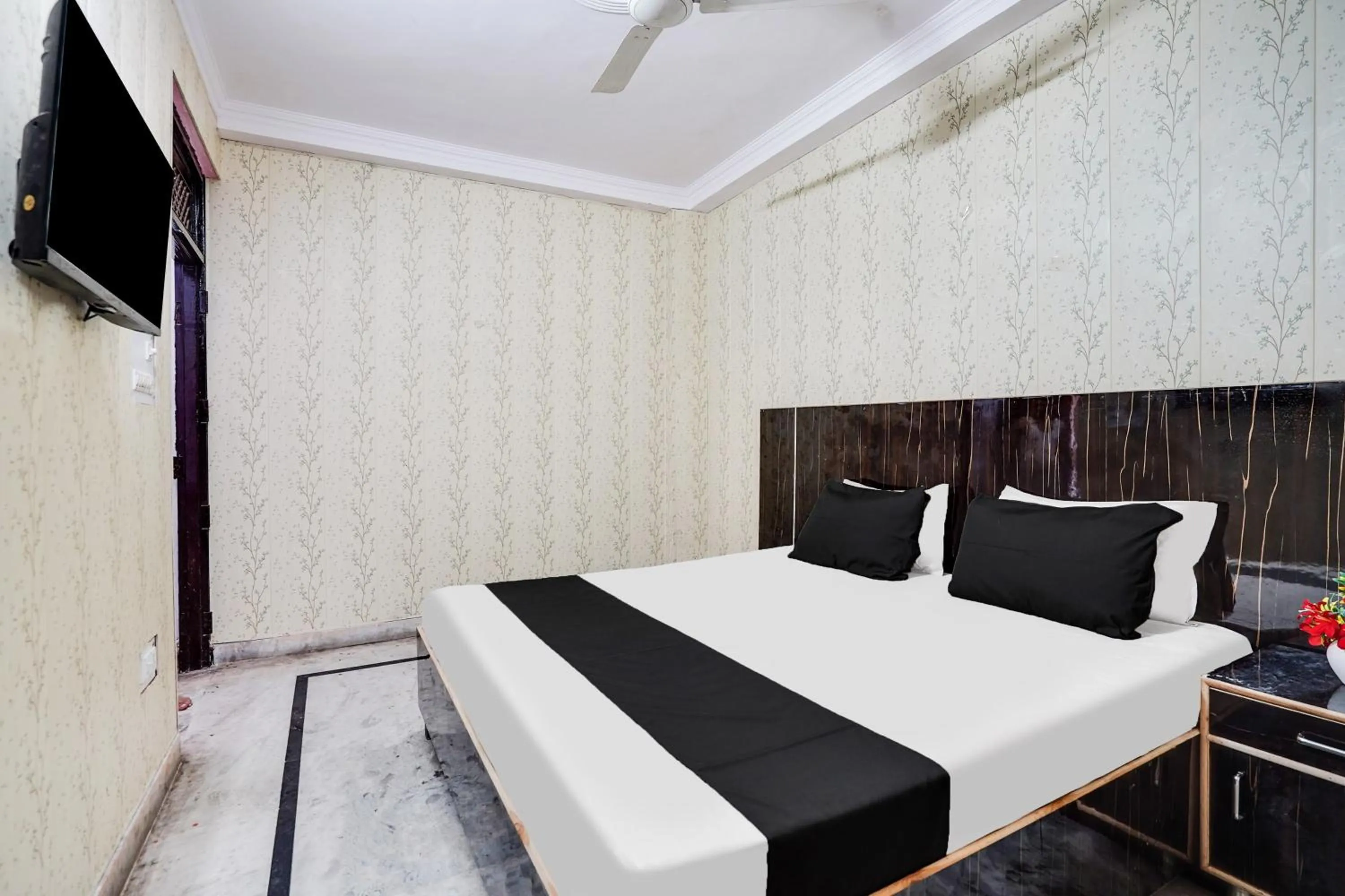 Bedroom, Bed in Hotel O R S Residency