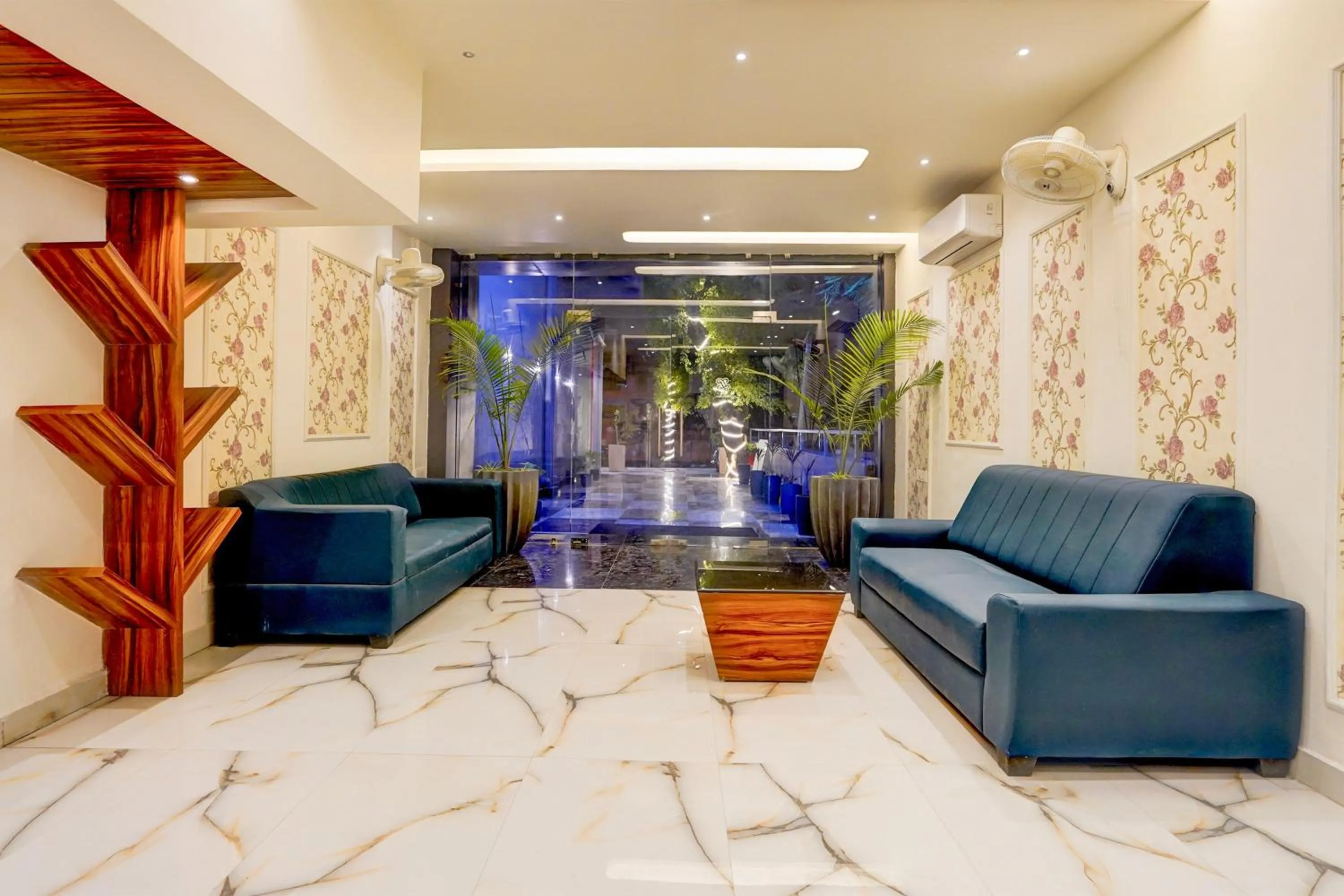 Lobby or reception in Super Townhouse Alwar Formerly Hotel Lindo Lugar