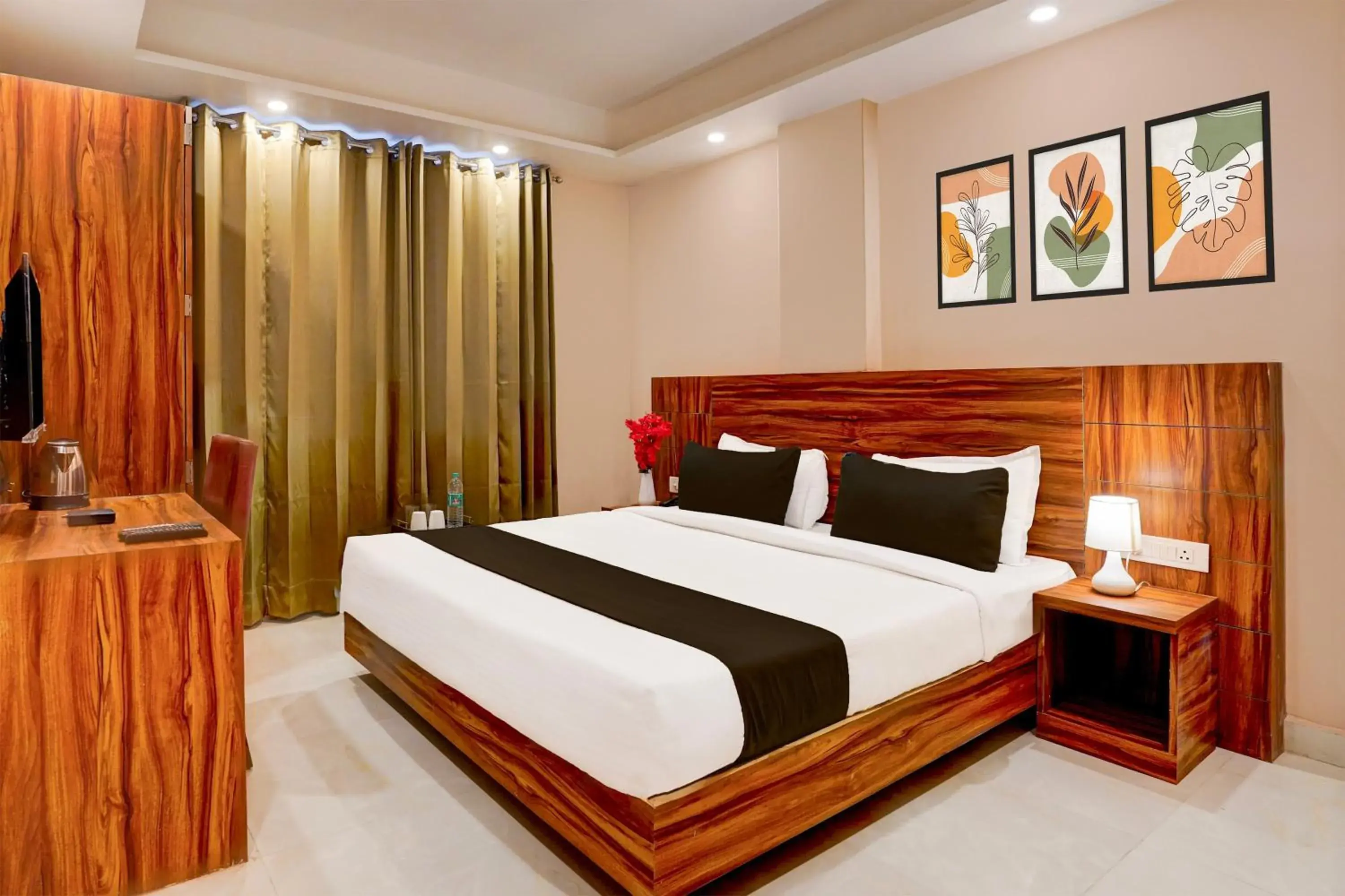 Bedroom, Bed in Super Townhouse Alwar Formerly Hotel Lindo Lugar Bedroom, Bed in Super Townhouse Alwar Formerly Hotel Lindo Lugar