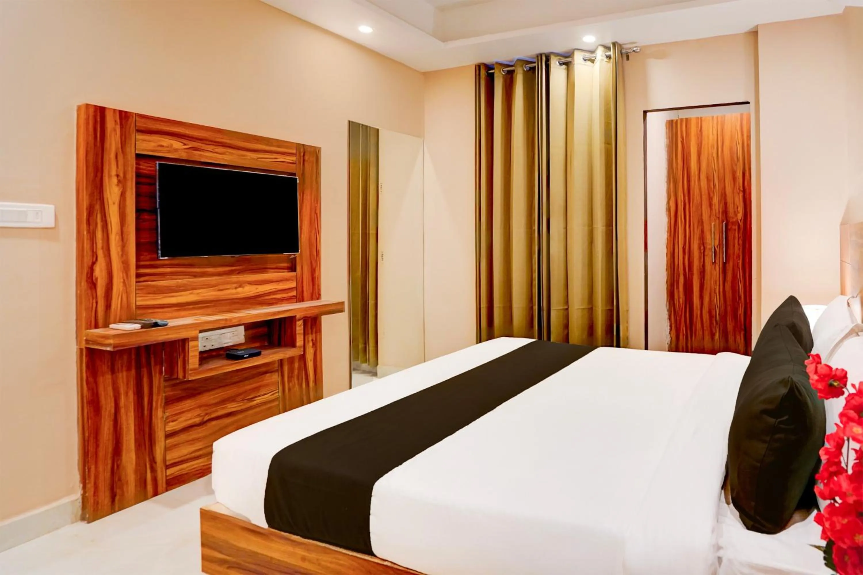 Bedroom, Bed in Super Townhouse Alwar Formerly Hotel Lindo Lugar