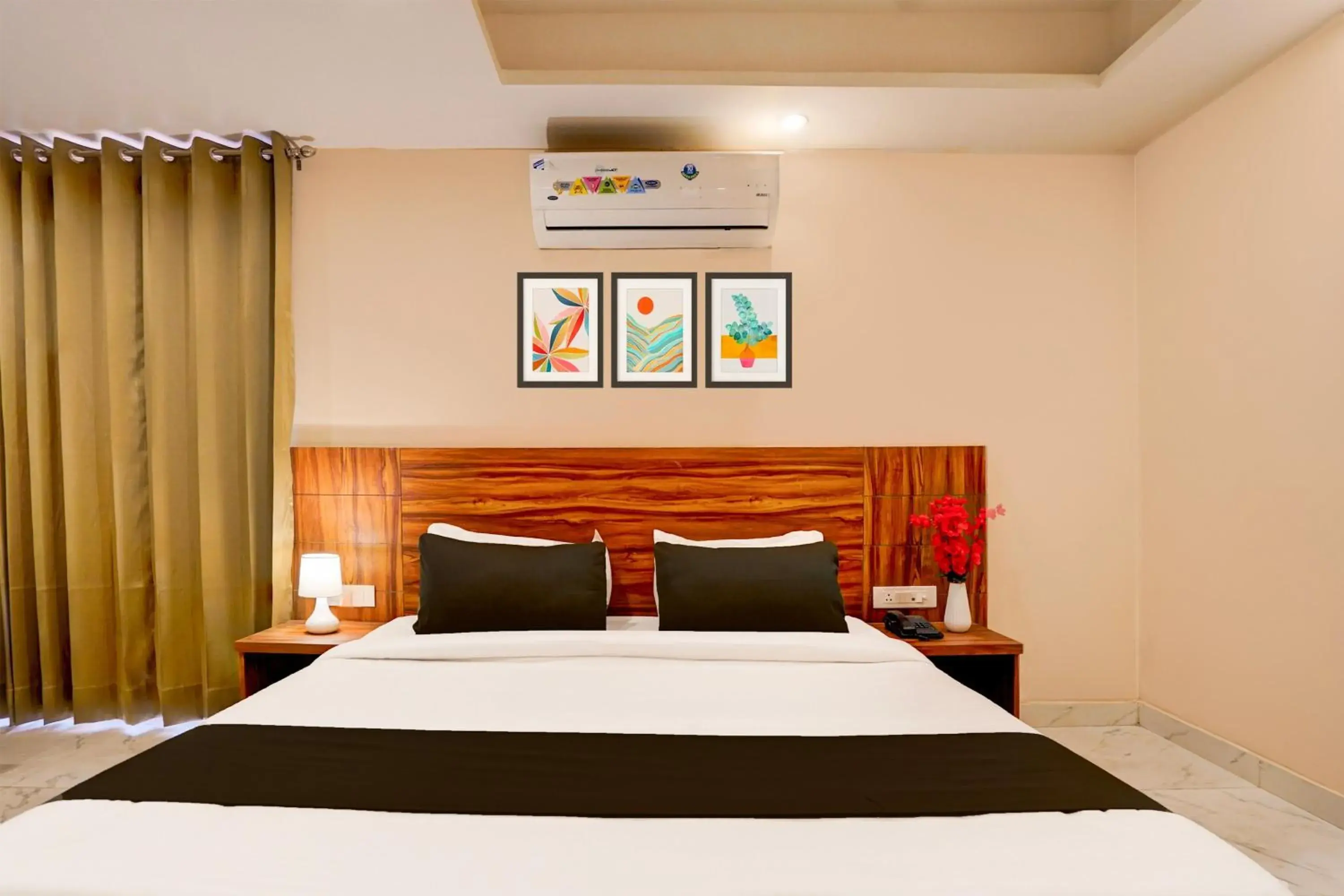 Bedroom, Bed in Super Townhouse Alwar Formerly Hotel Lindo Lugar Bedroom, Bed in Super Townhouse Alwar Formerly Hotel Lindo Lugar