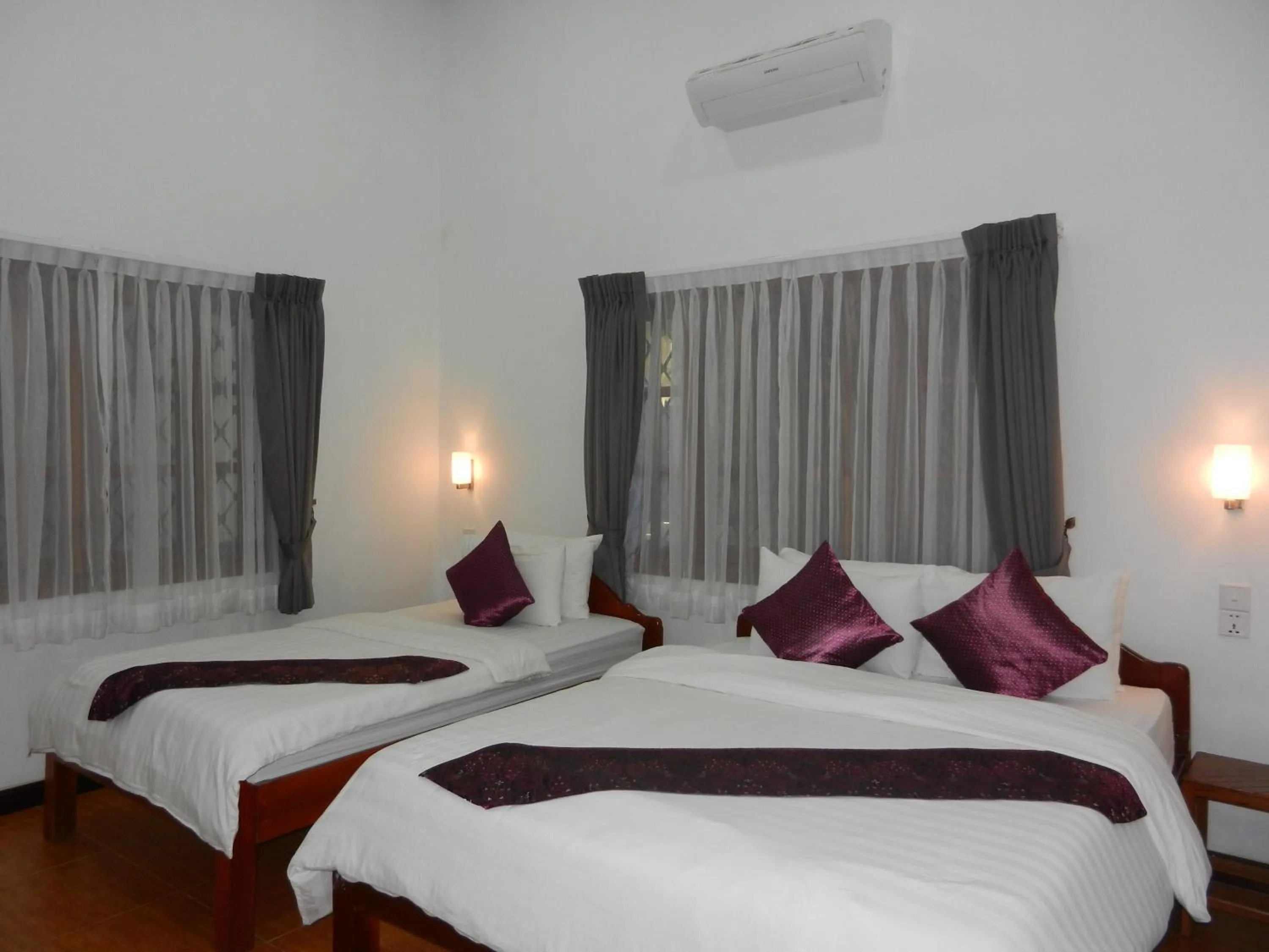 Bed in Eureka Villas Siem Reap