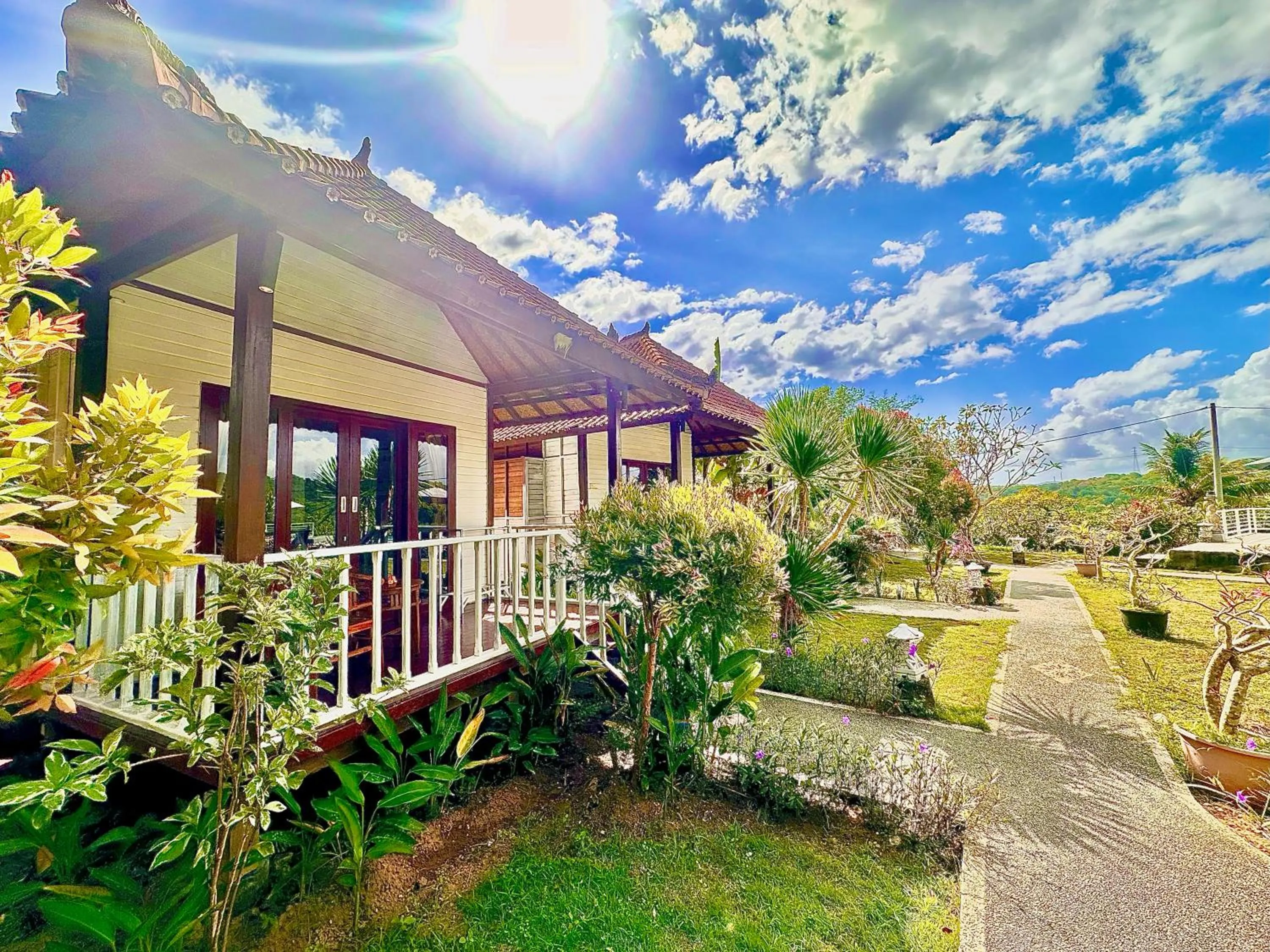 Property building in D mas huts lembongan