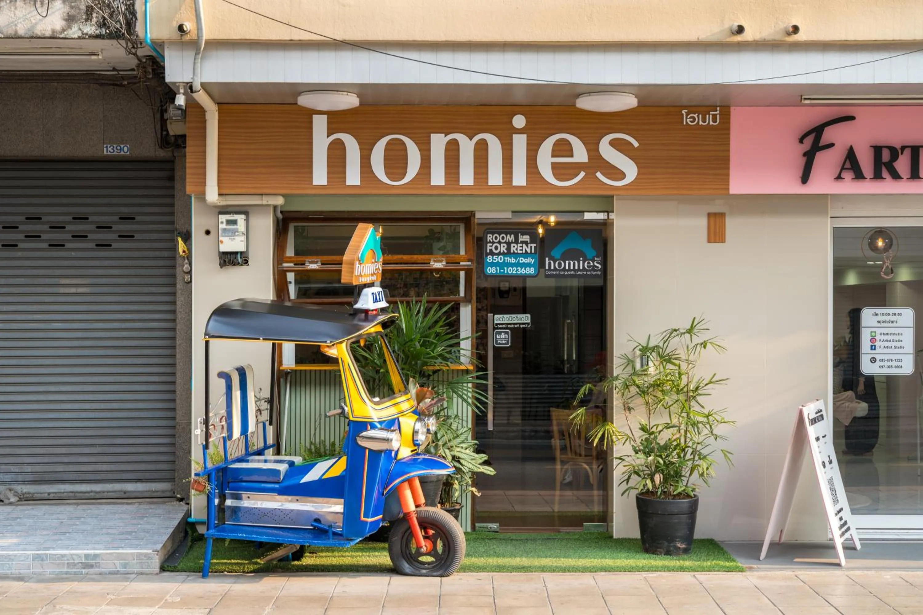 Property building in Homies Ratchada Hotel