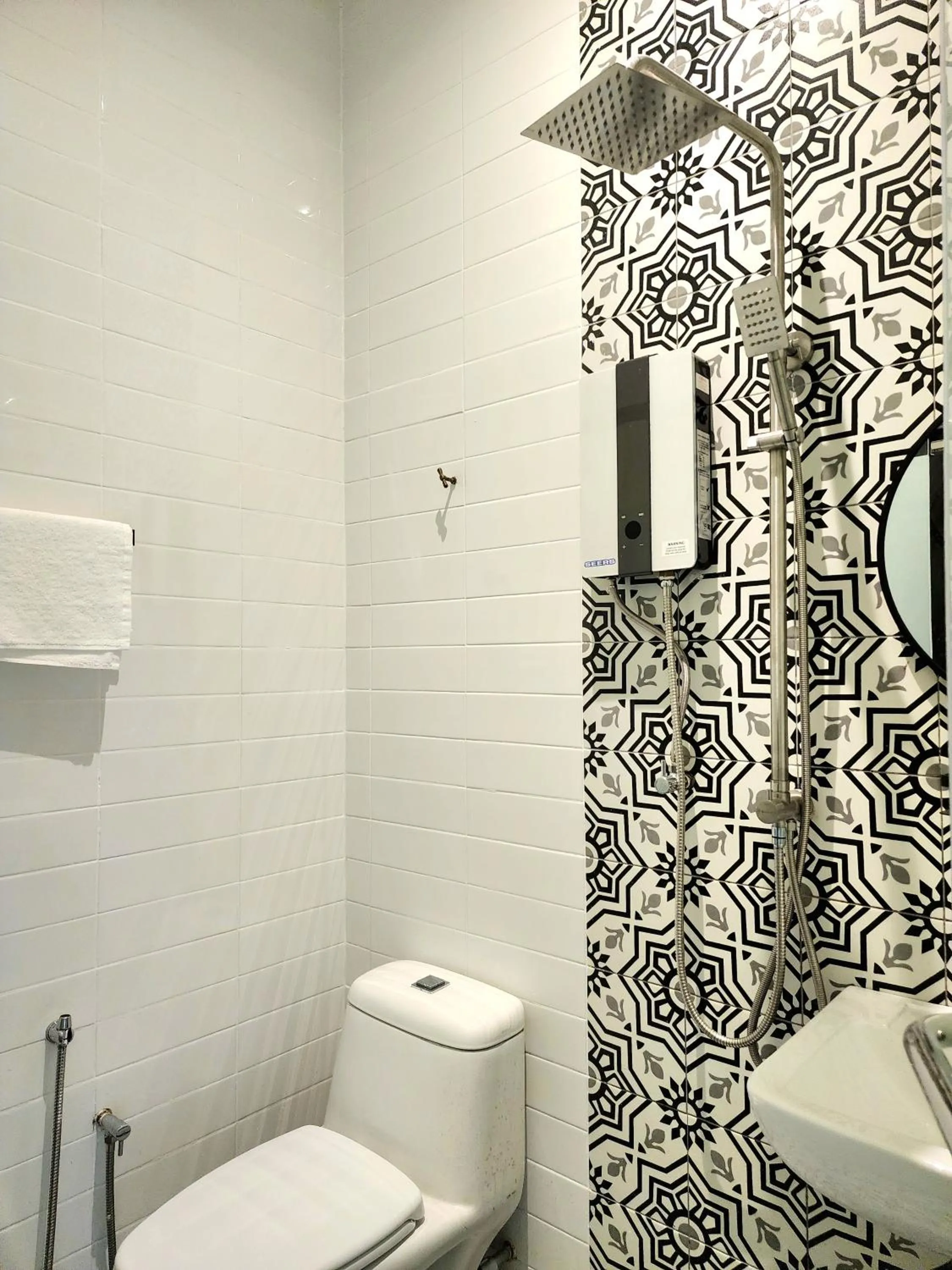 Bathroom in Georgetown AY Hotel