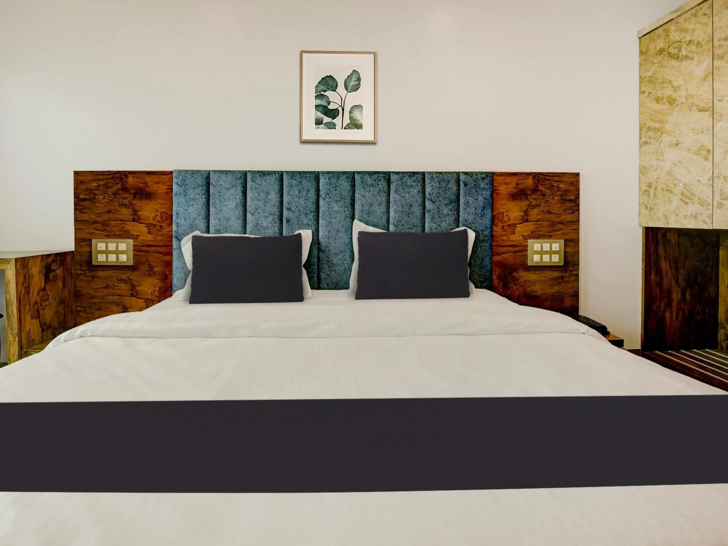 Bedroom, Bed in Super Townhouse Madgaon